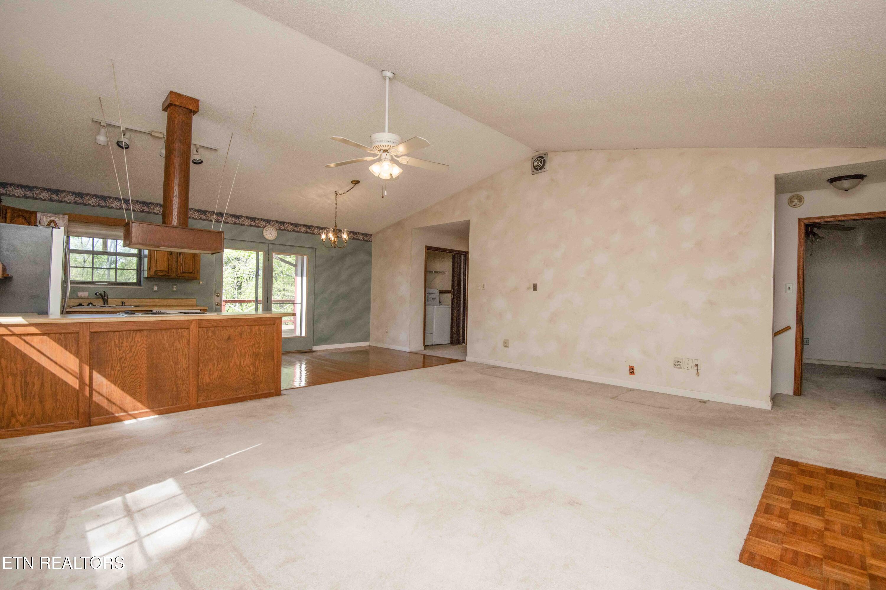10601 Bob Gray Rd