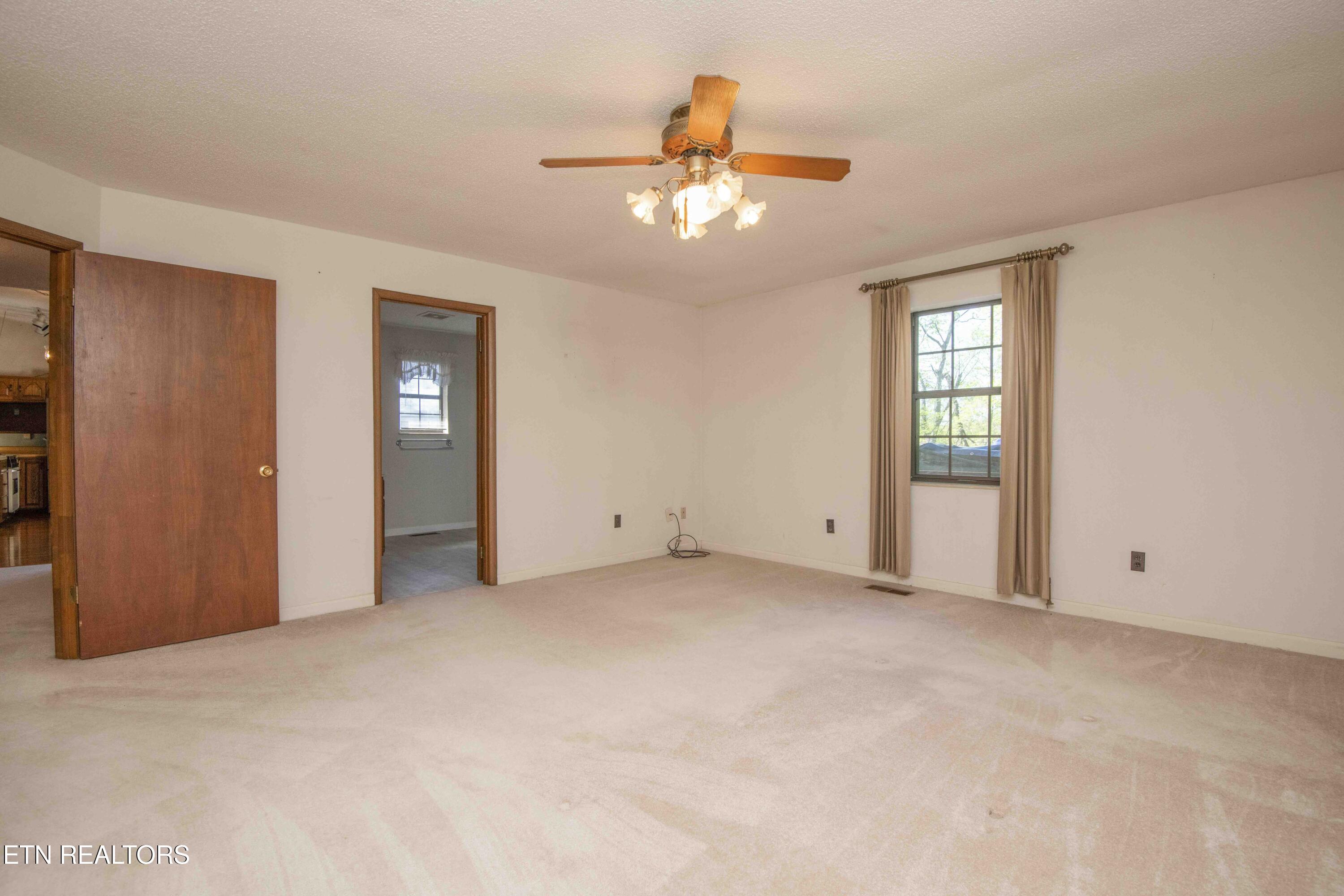 10601 Bob Gray Rd
