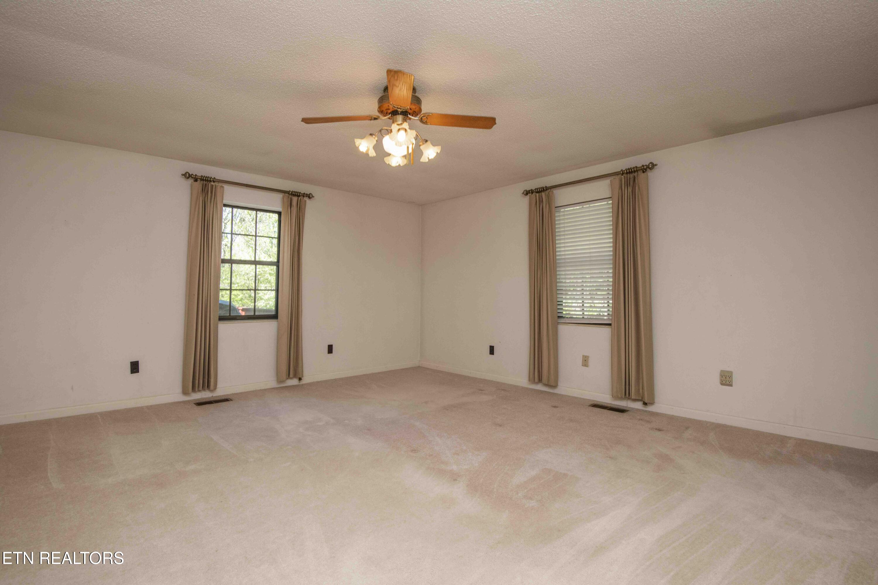 10601 Bob Gray Rd