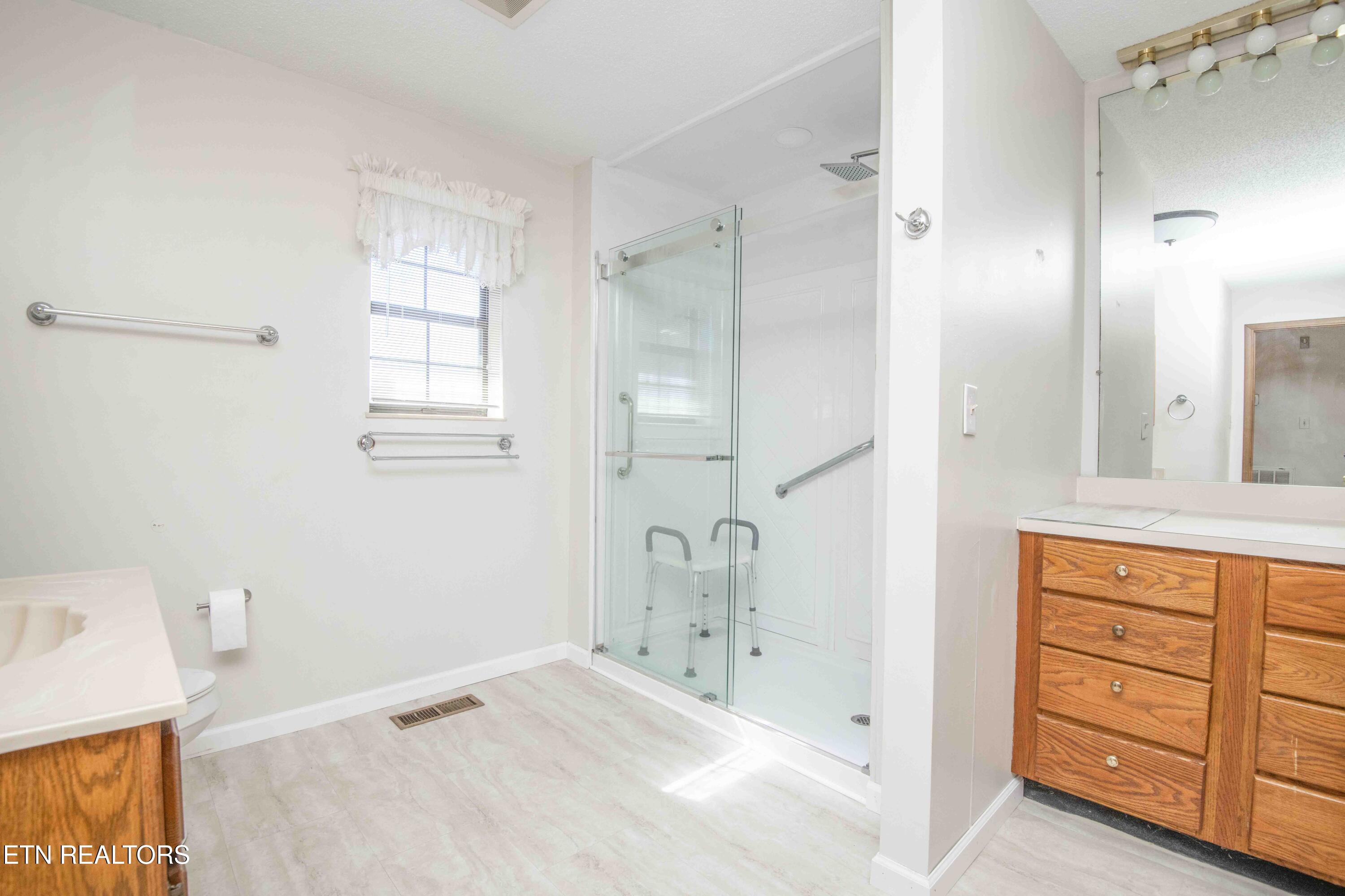 10601 Bob Gray Rd