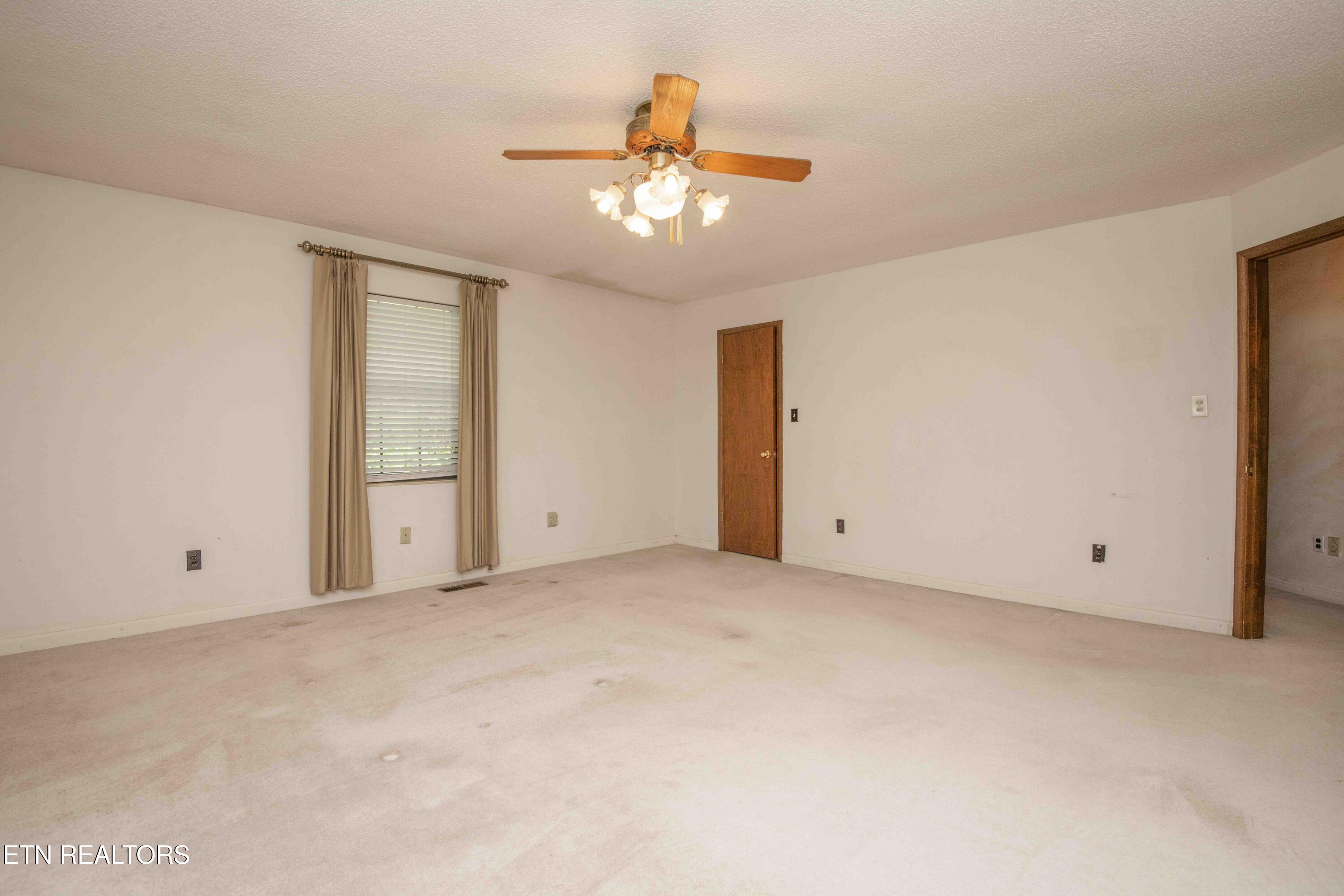 10601 Bob Gray Rd