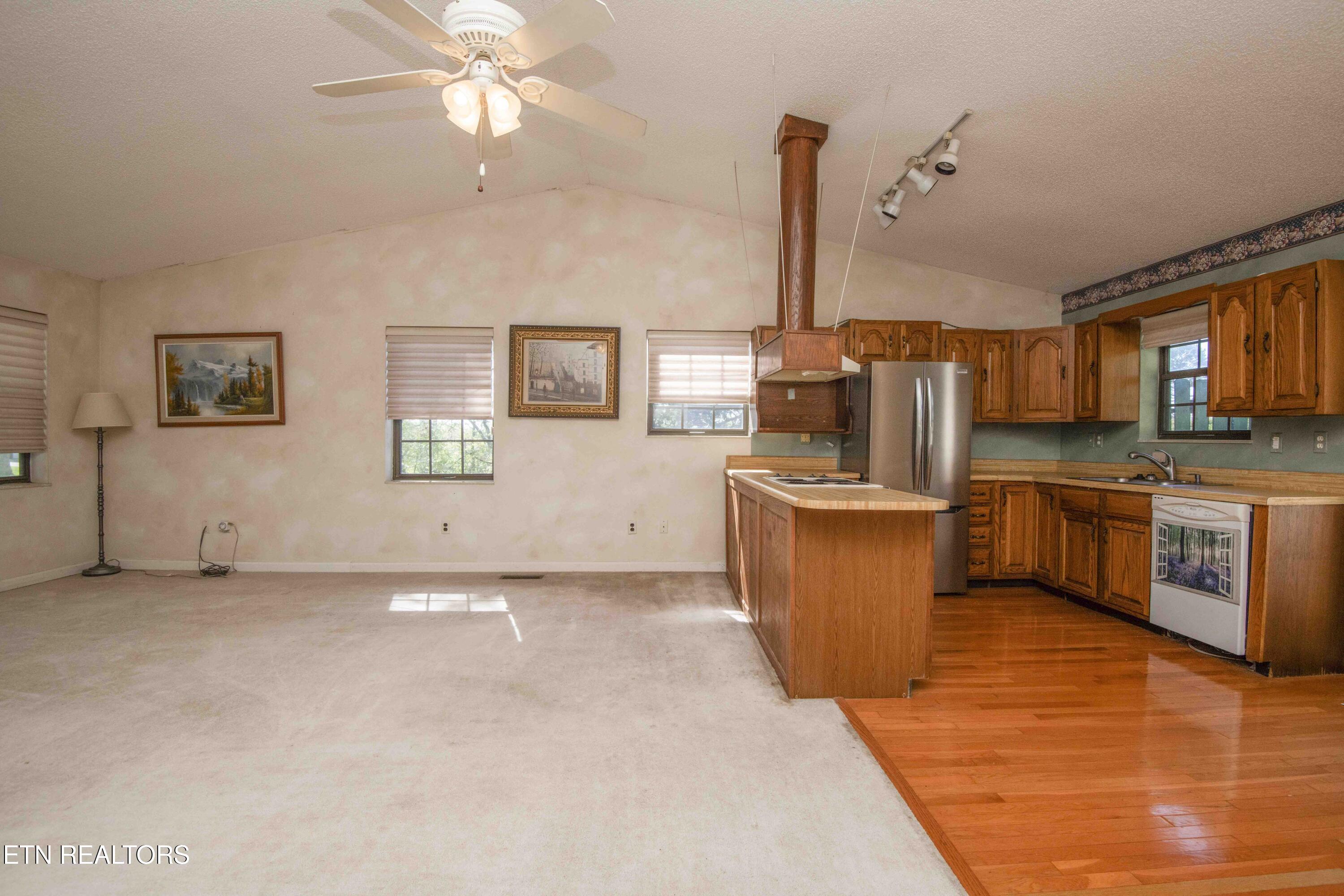 10601 Bob Gray Rd