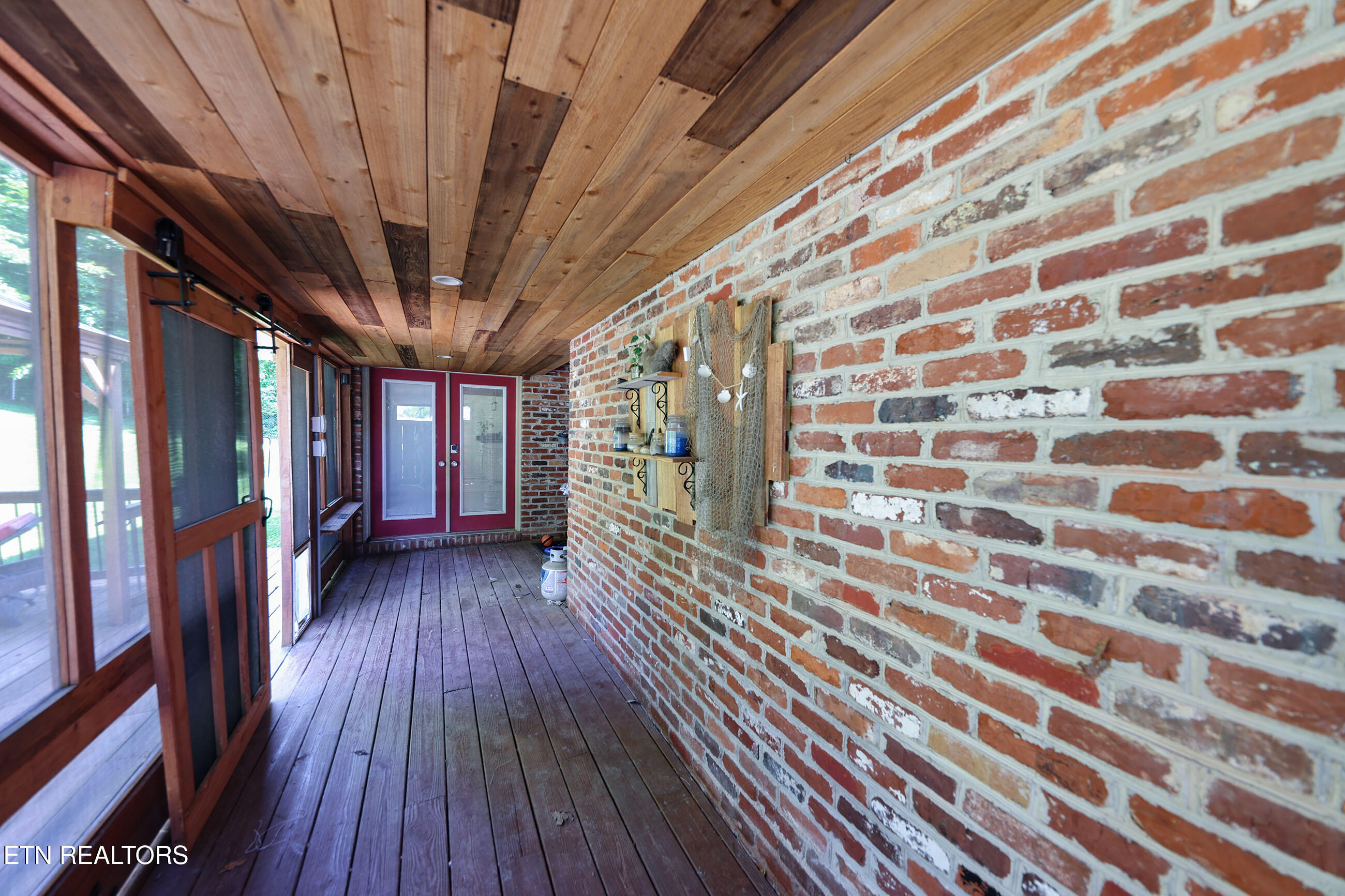 112 Chestnut Hill Rd