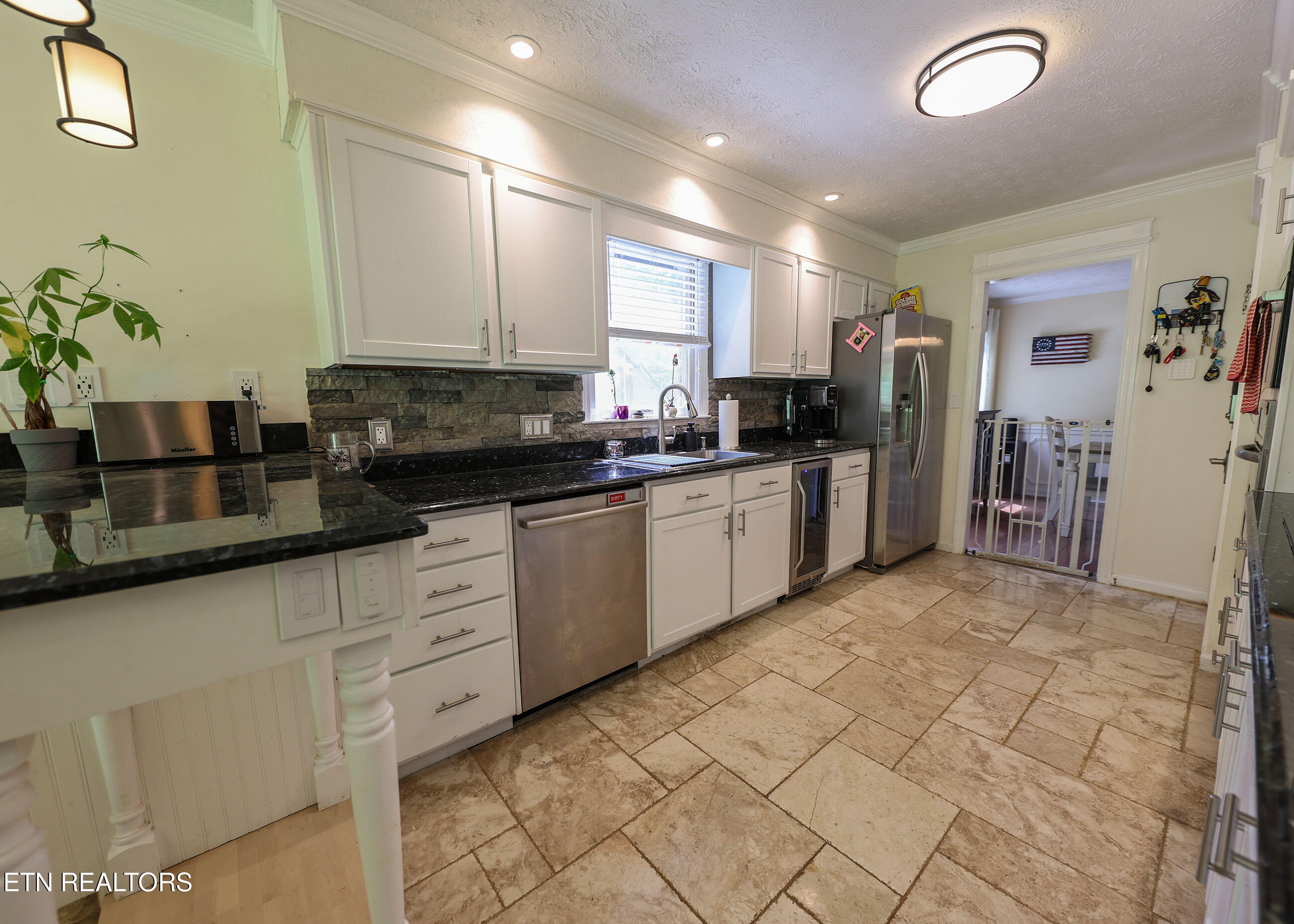 112 Chestnut Hill Rd