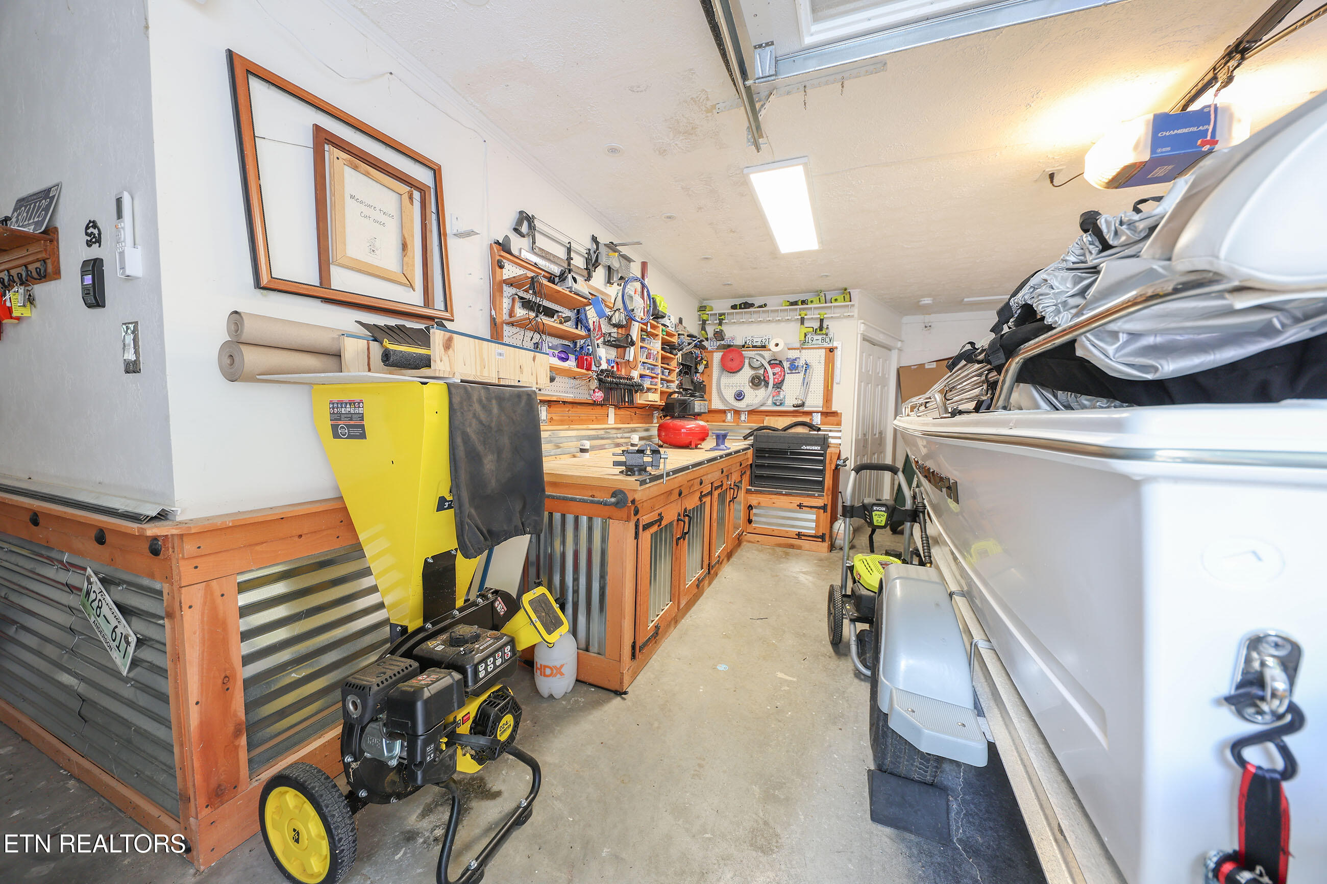 112 Chestnut Hill Rd