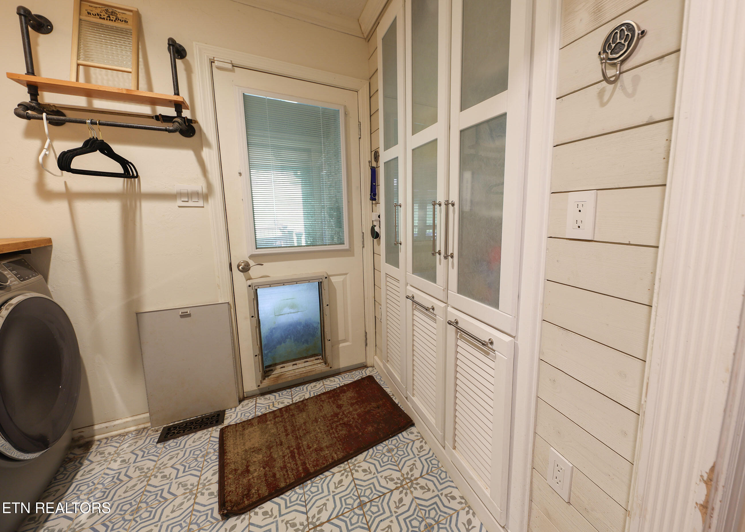 112 Chestnut Hill Rd