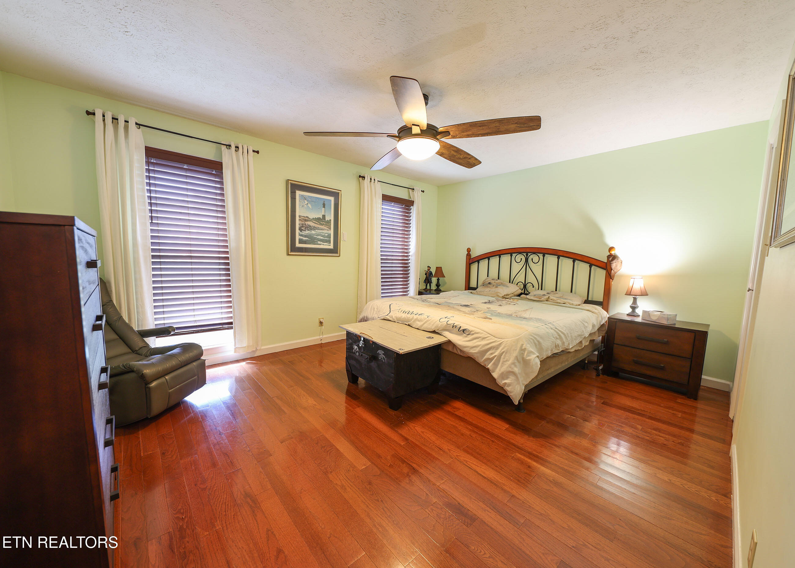 112 Chestnut Hill Rd