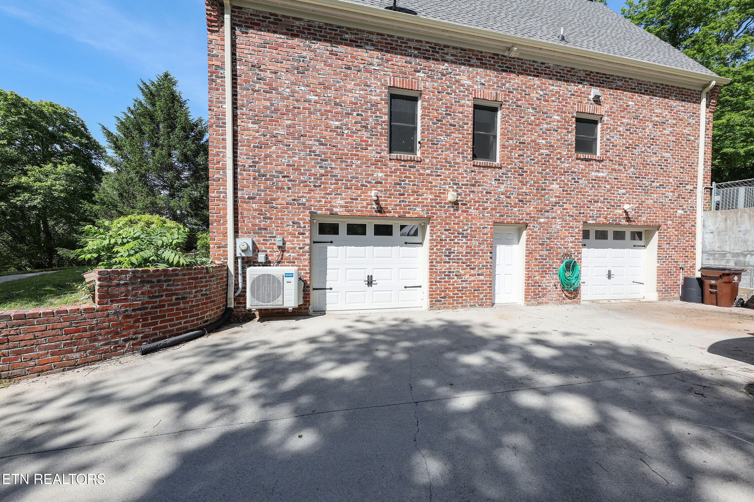 112 Chestnut Hill Rd