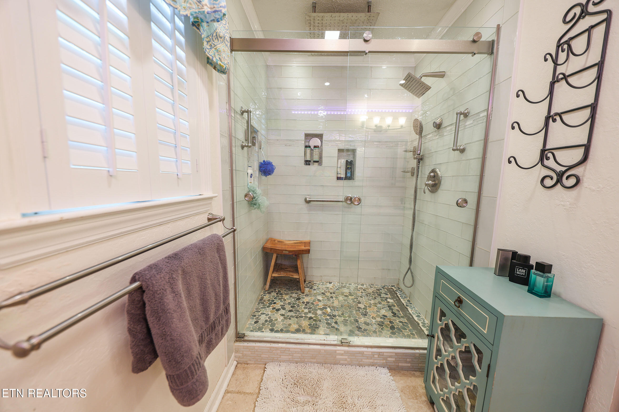 112 Chestnut Hill Rd