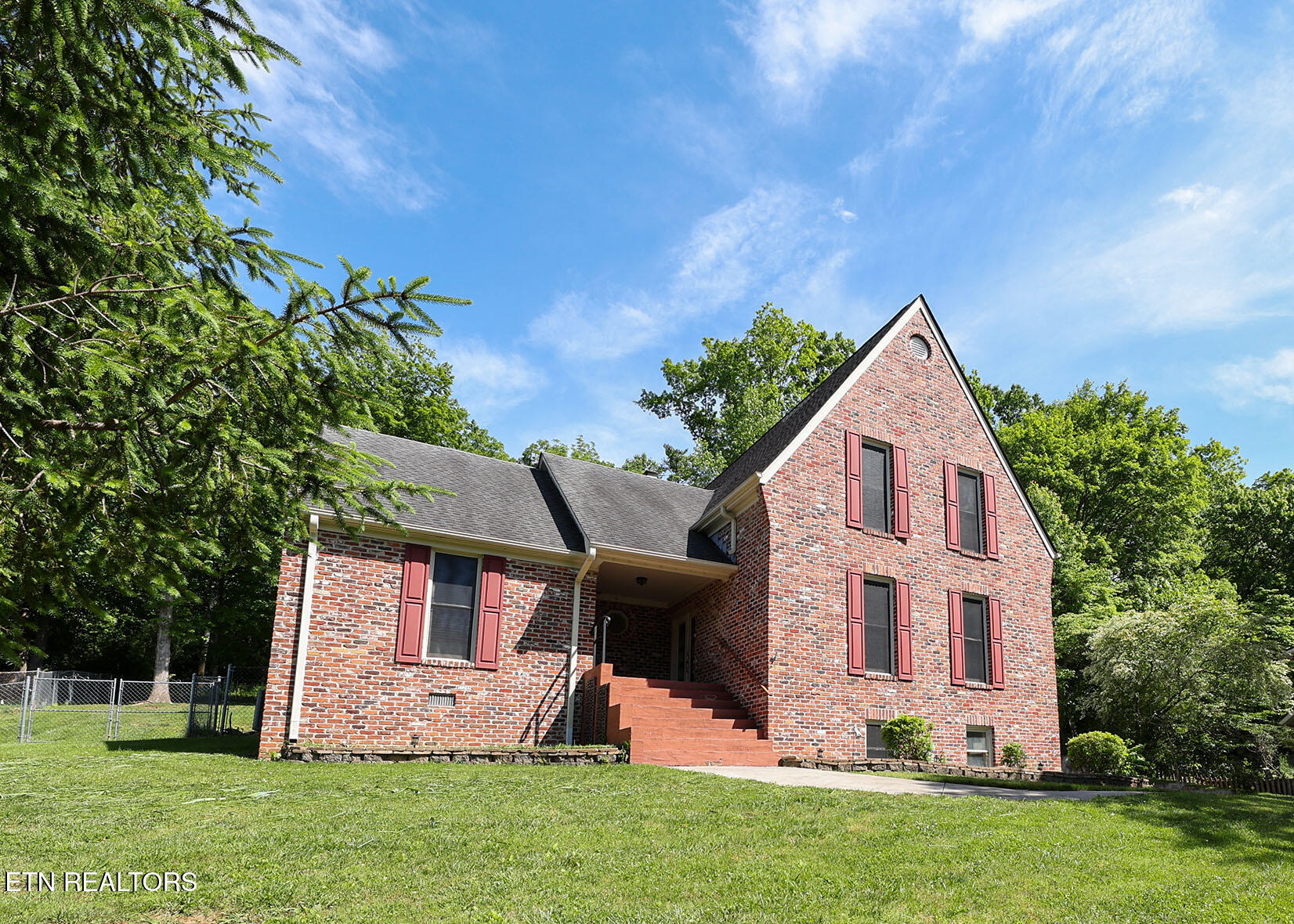 112 Chestnut Hill Rd