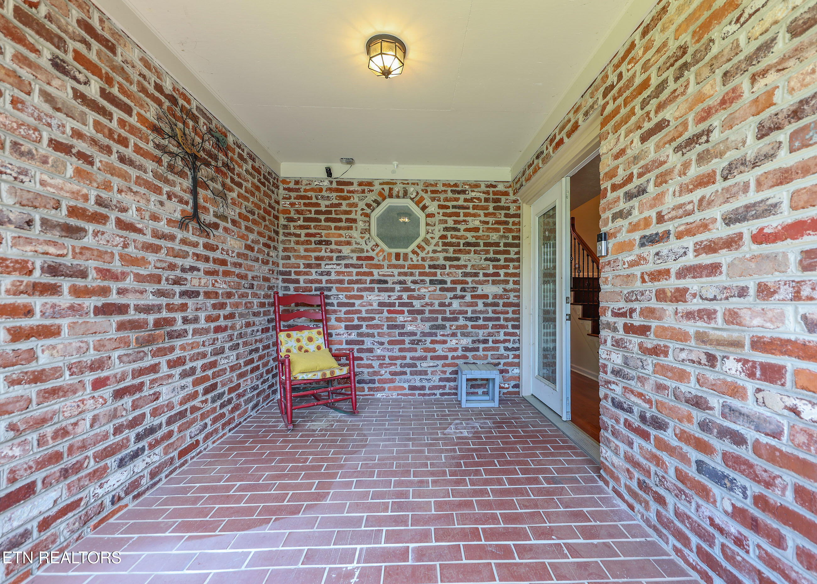 112 Chestnut Hill Rd