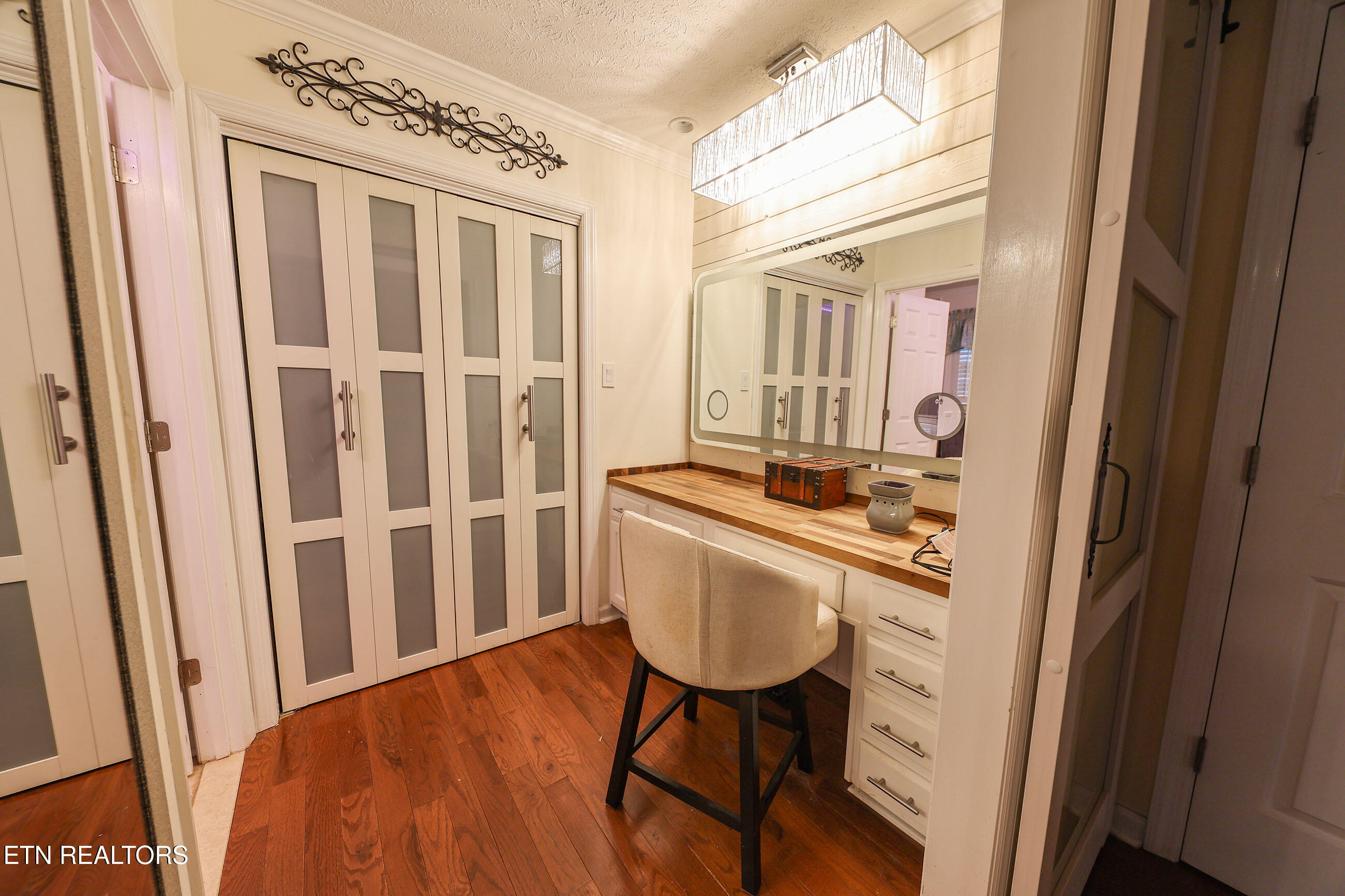 112 Chestnut Hill Rd