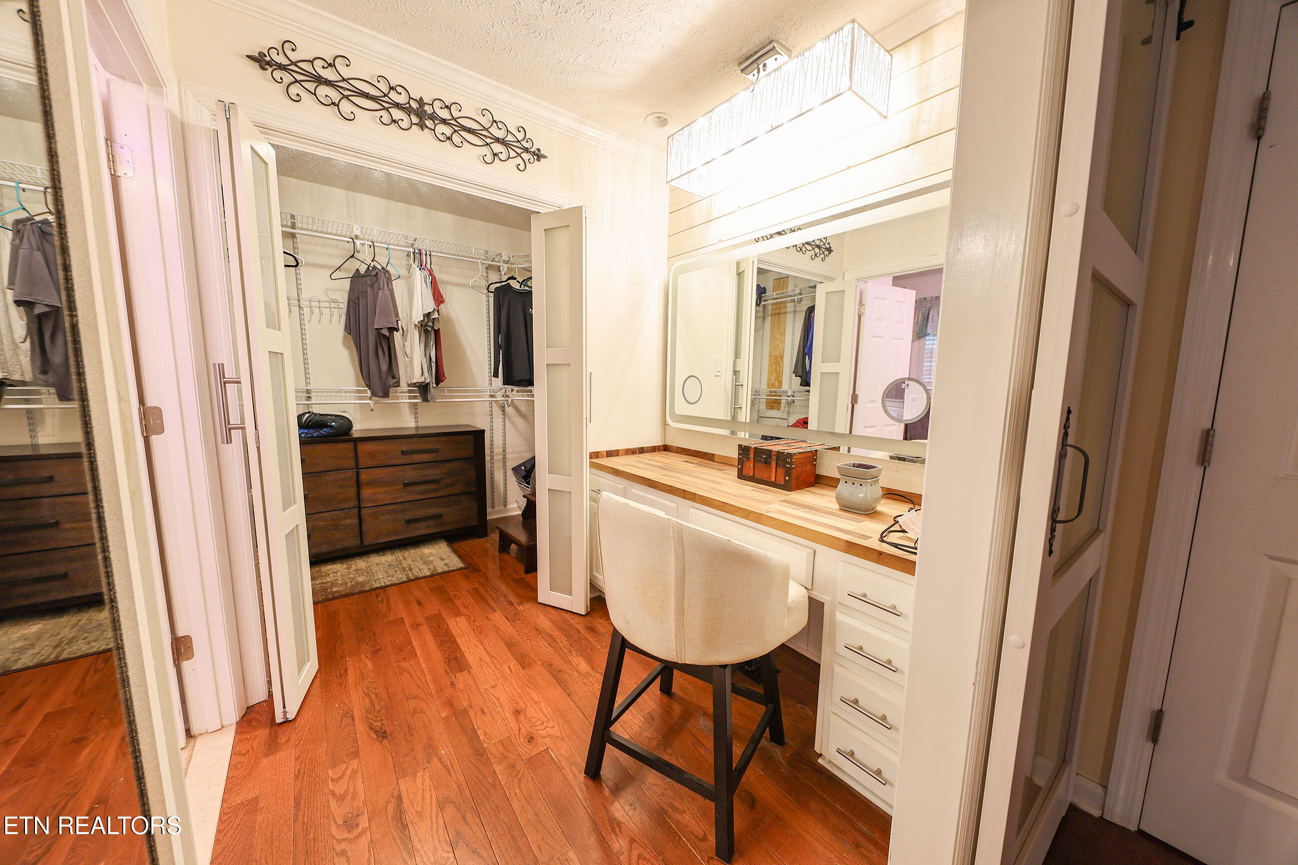 112 Chestnut Hill Rd