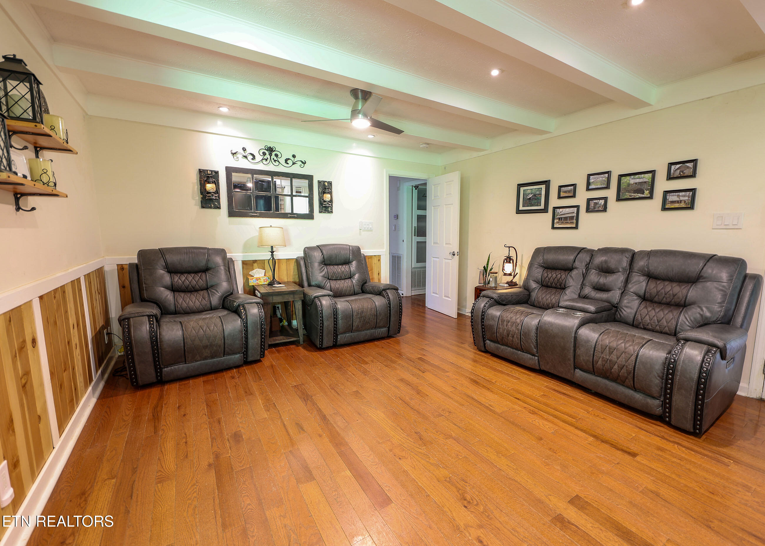 112 Chestnut Hill Rd