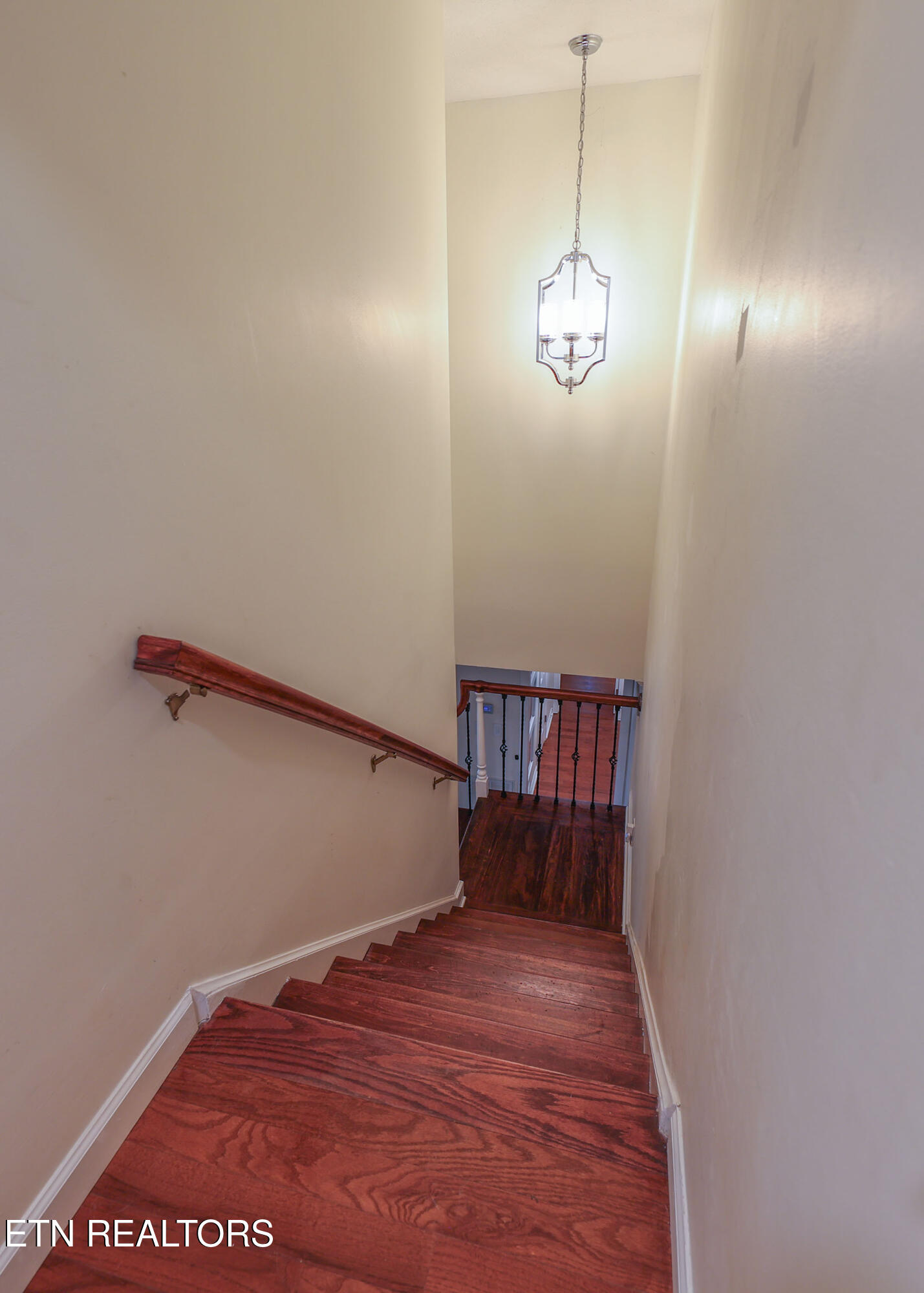 112 Chestnut Hill Rd