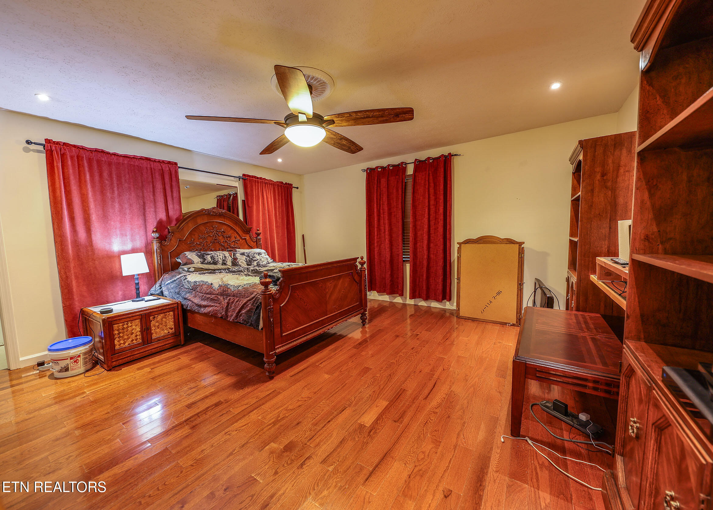 112 Chestnut Hill Rd