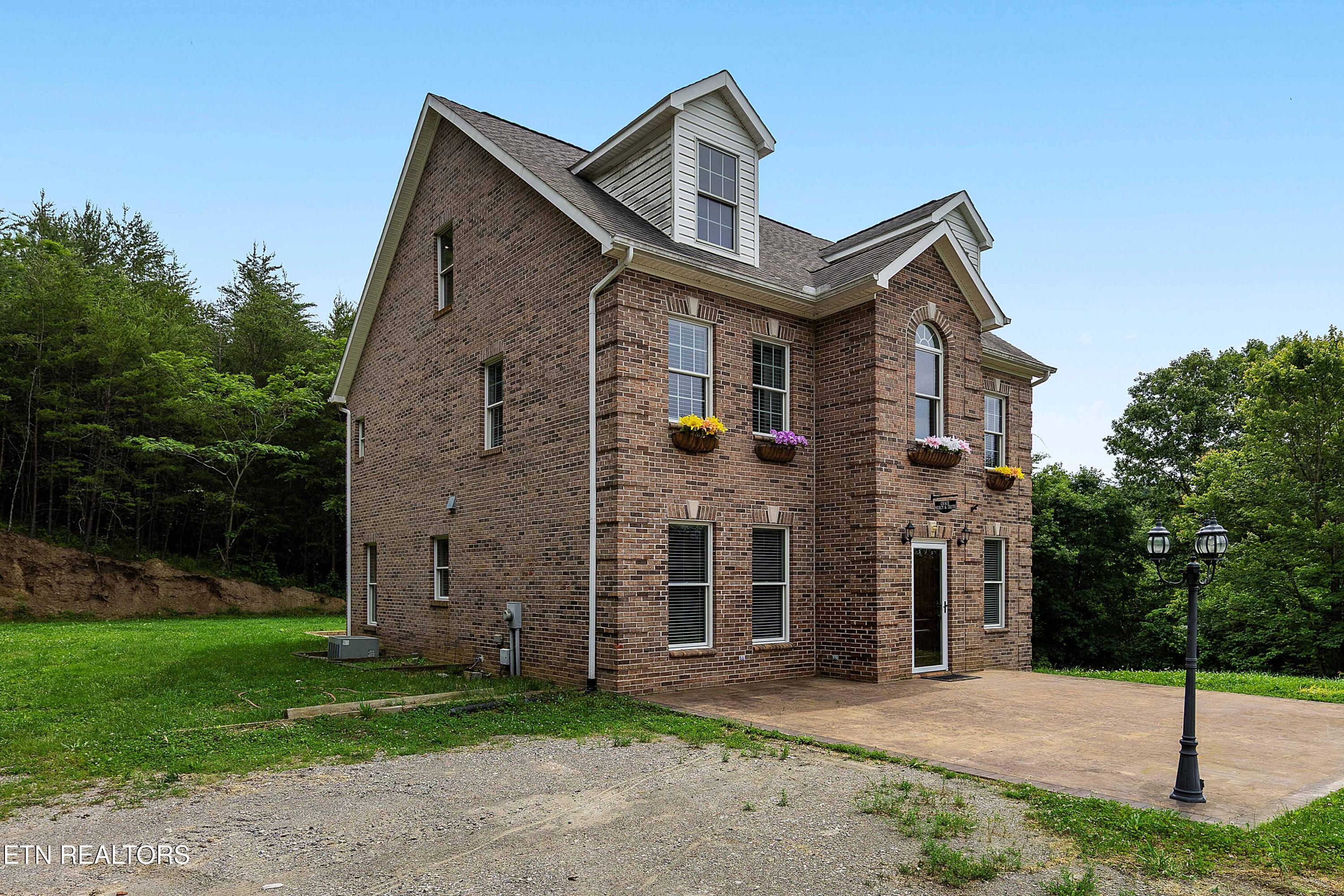 4914 Circle Rd