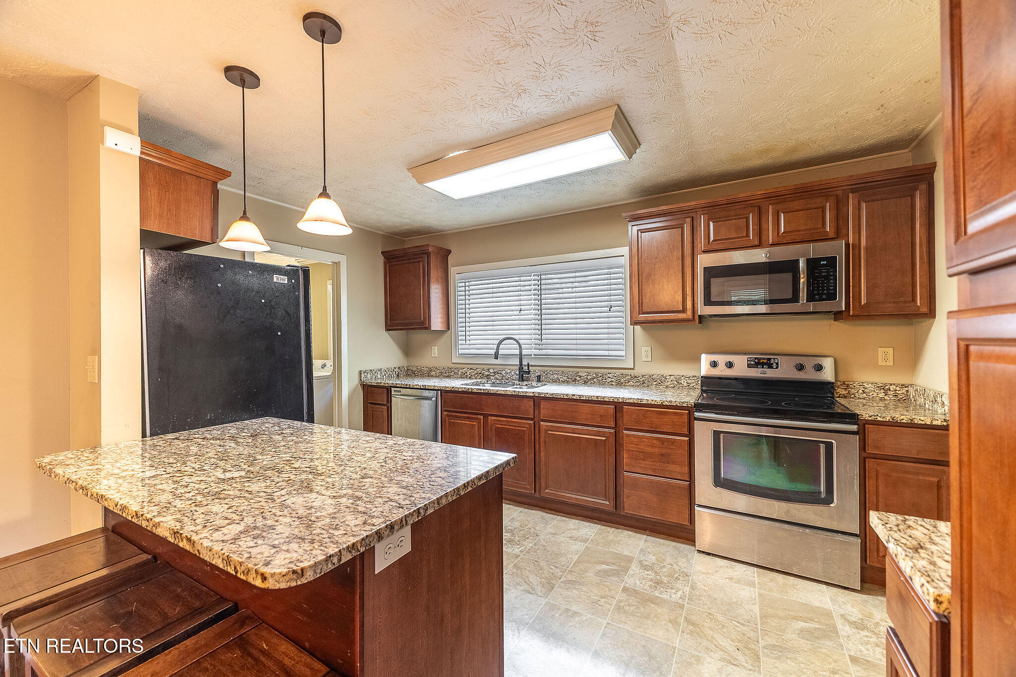 183 Outer Drive