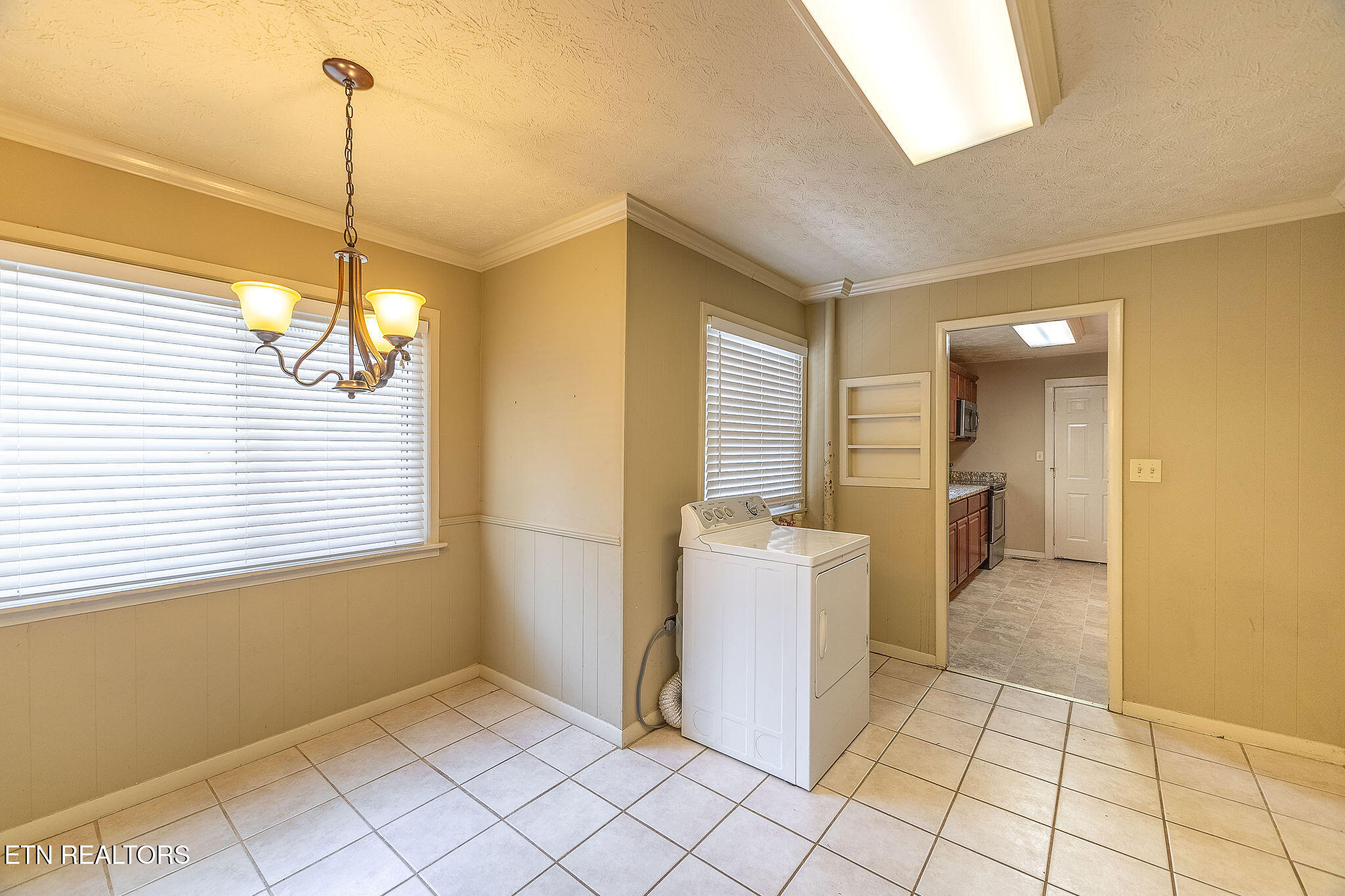183 Outer Drive