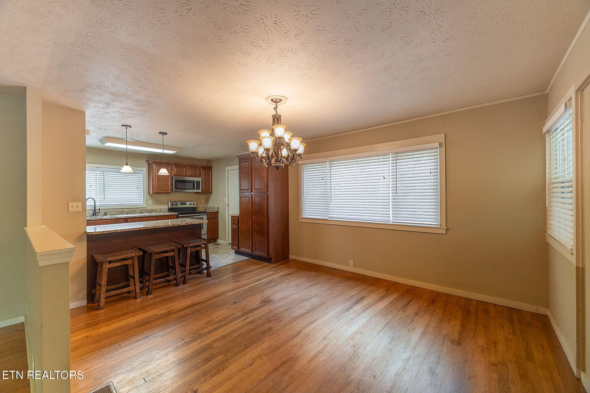 183 Outer Drive