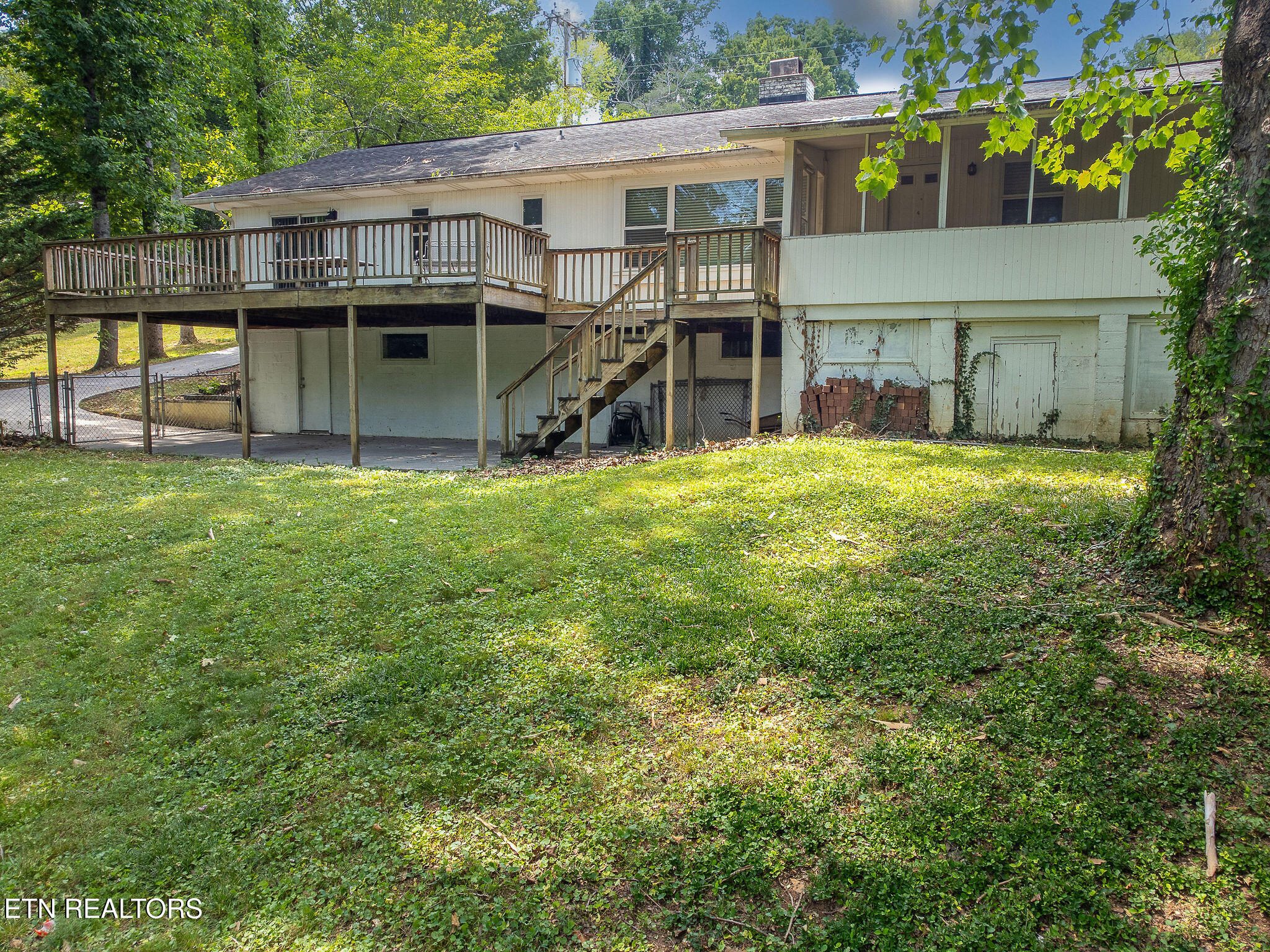 183 Outer Drive