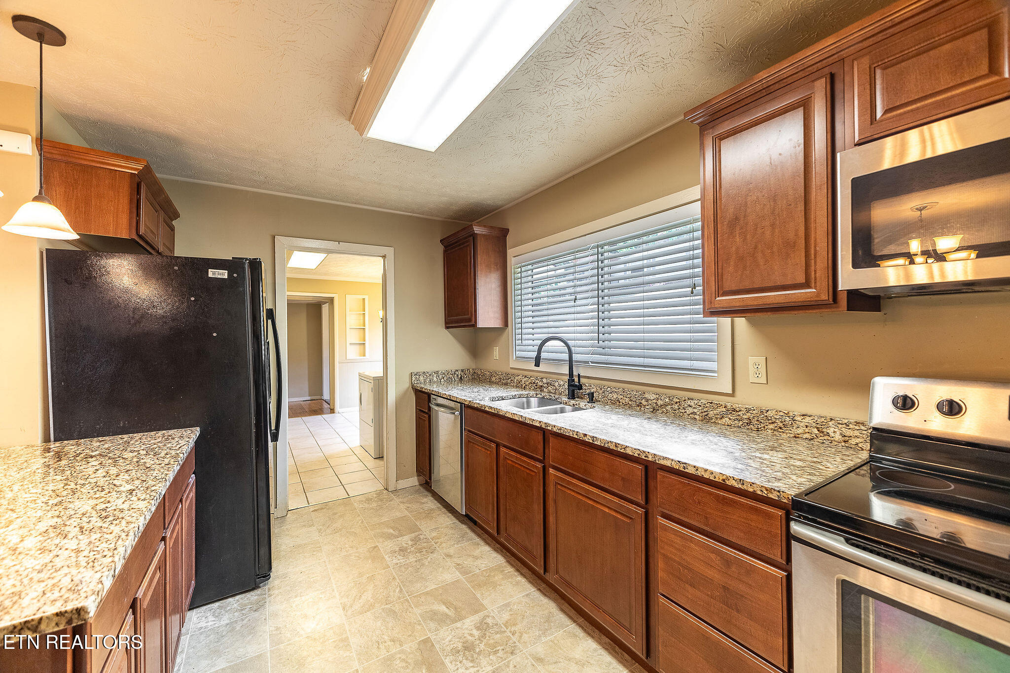 183 Outer Drive