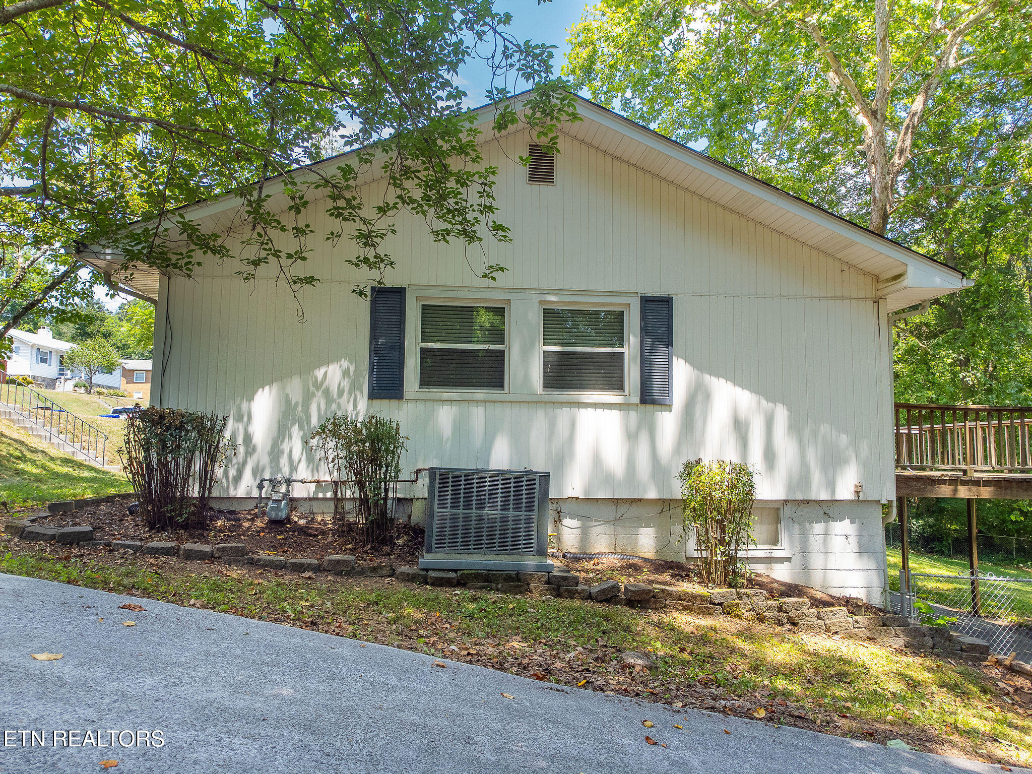 183 Outer Drive