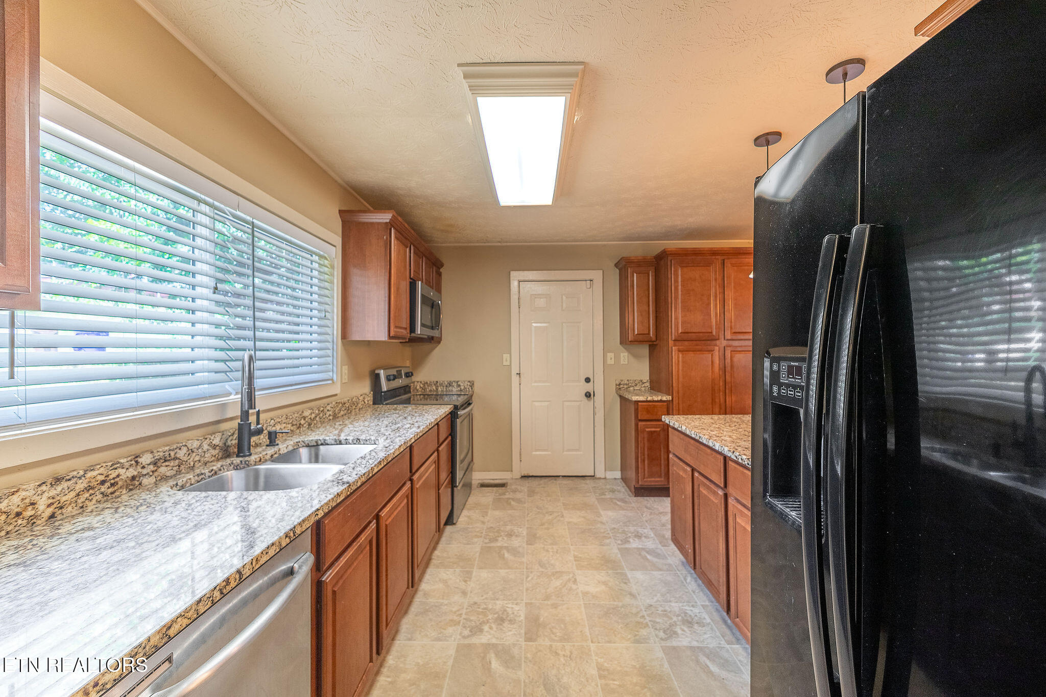 183 Outer Drive