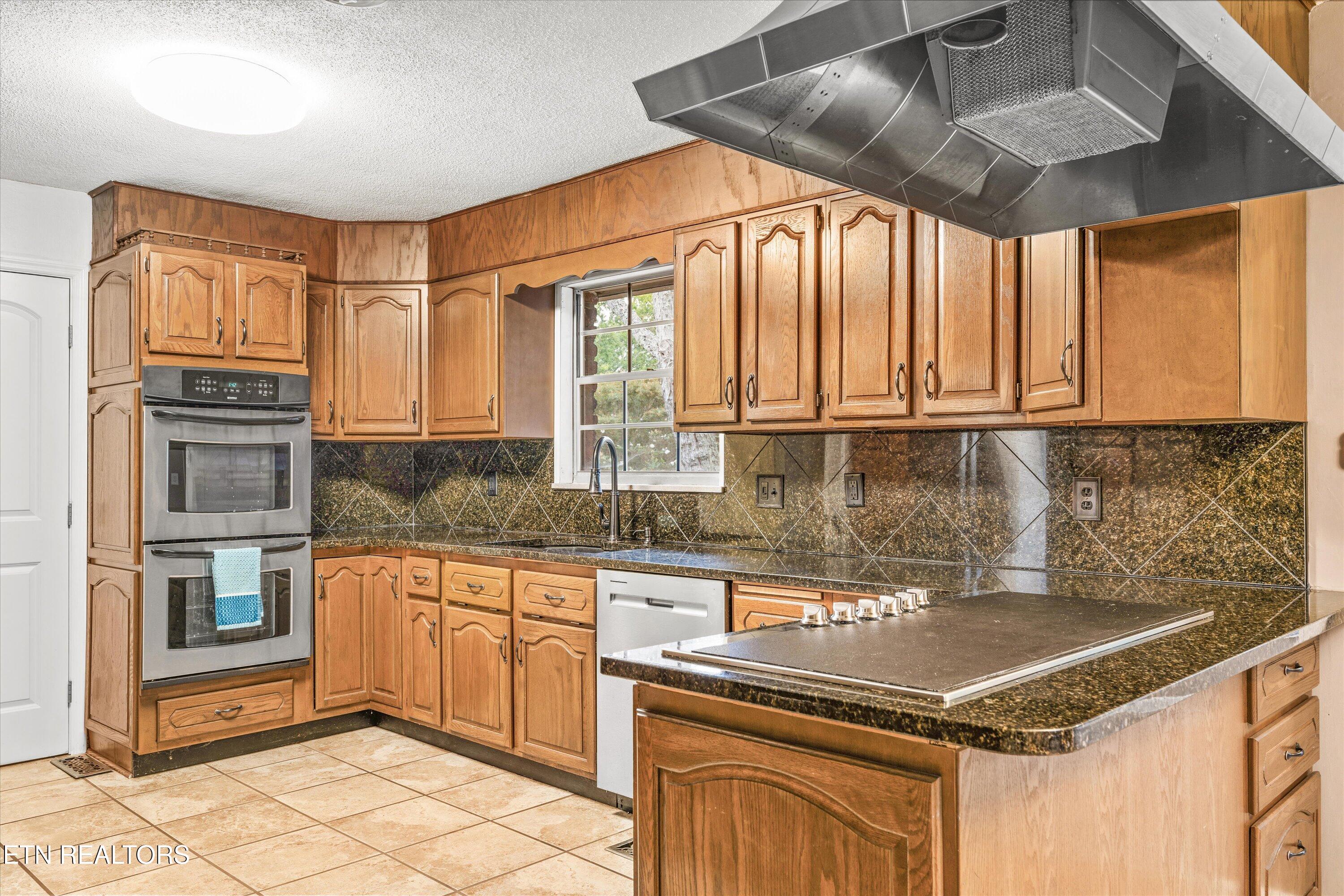 7609 Scenic View Drive