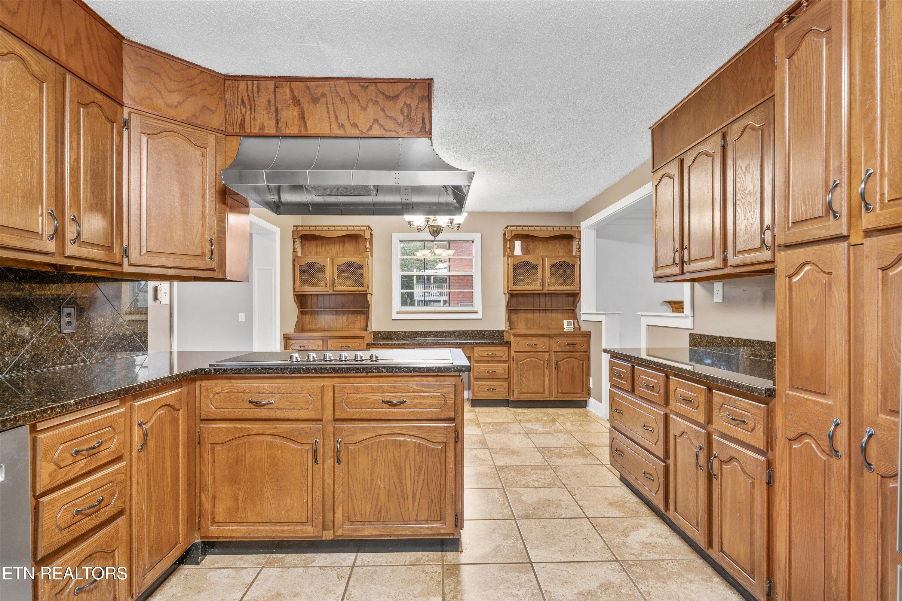 7609 Scenic View Drive