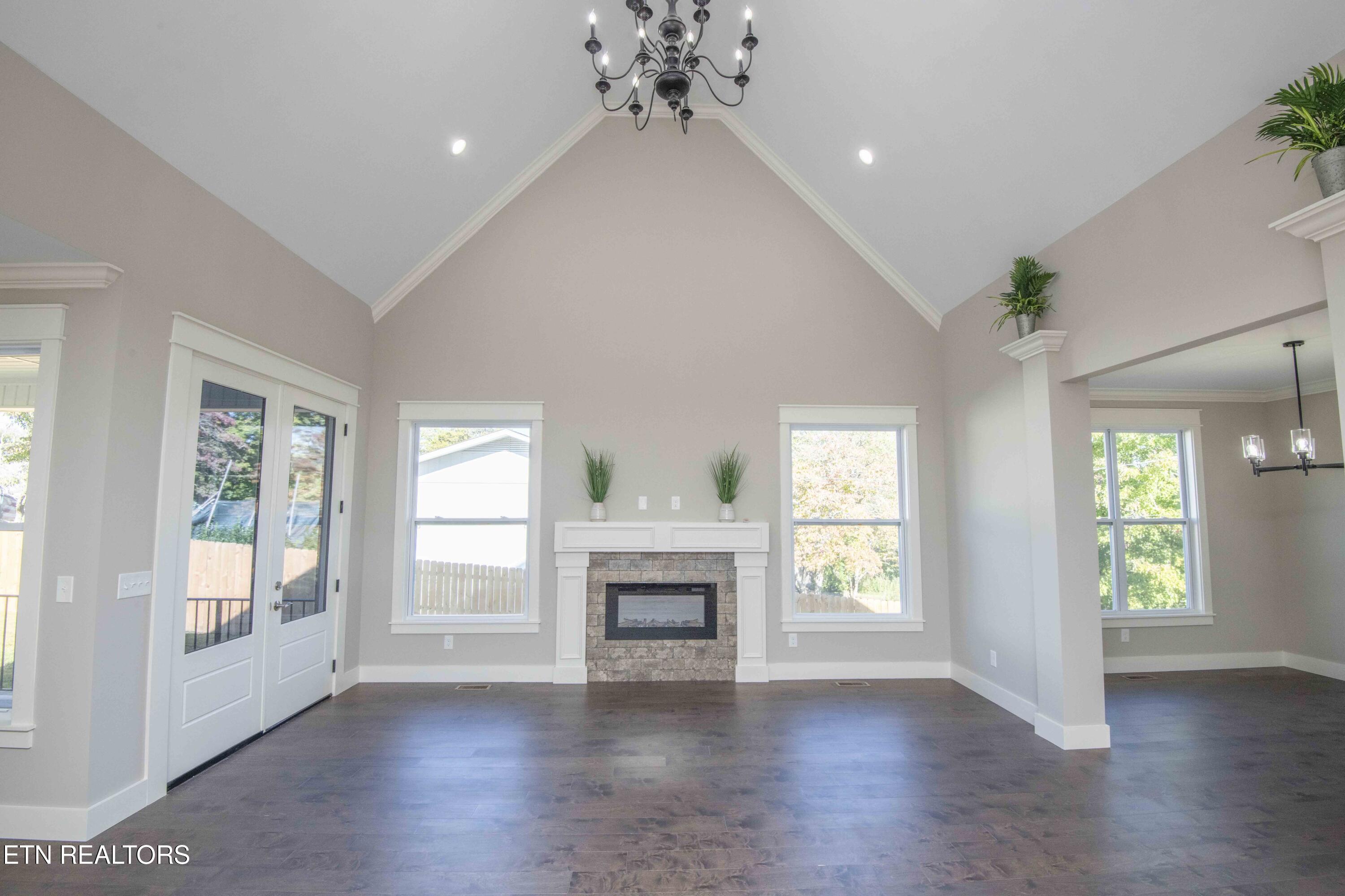 8017 Little Joe Rd