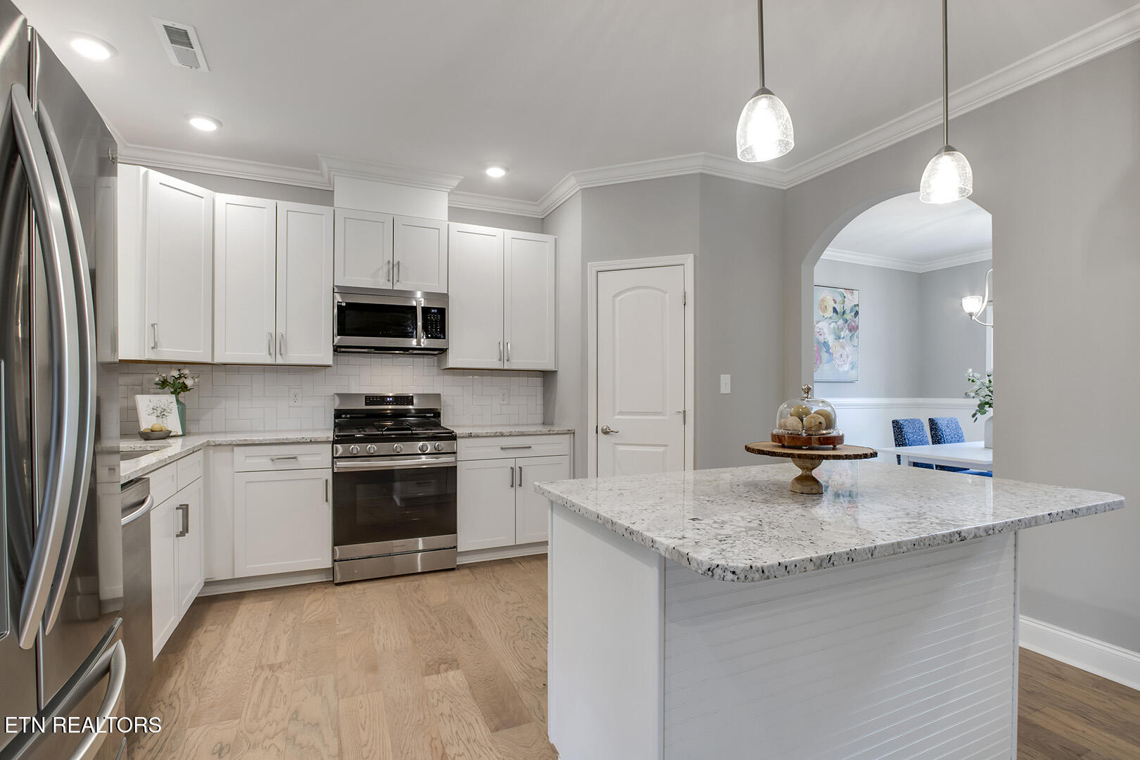 3229 Oakwood Hills Lane