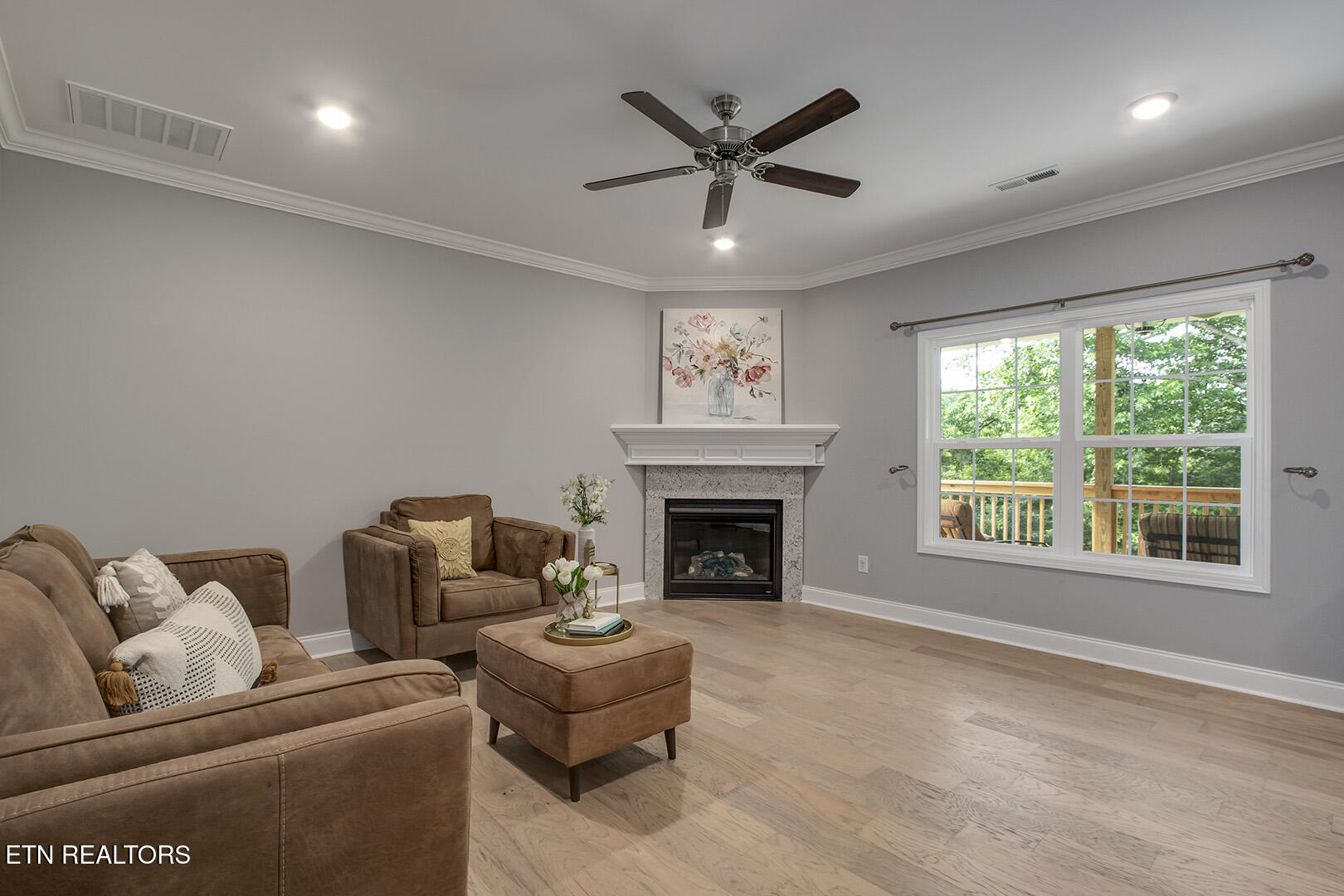 3229 Oakwood Hills Lane