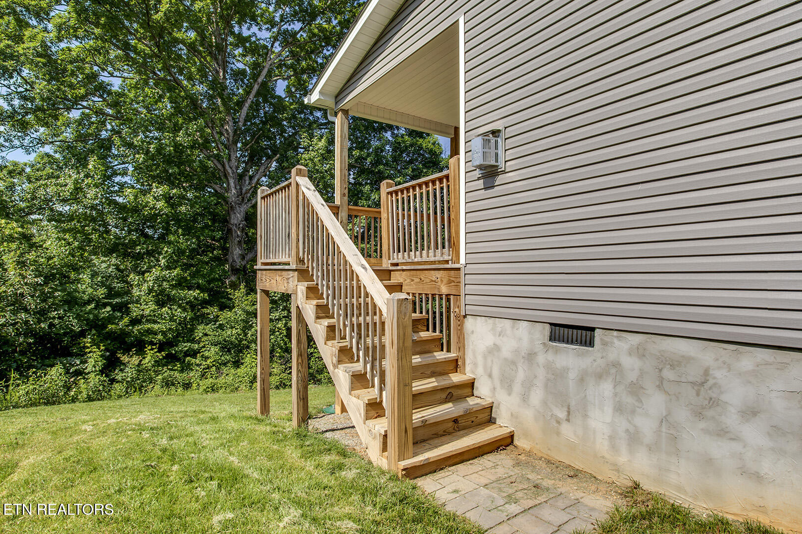 3229 Oakwood Hills Lane