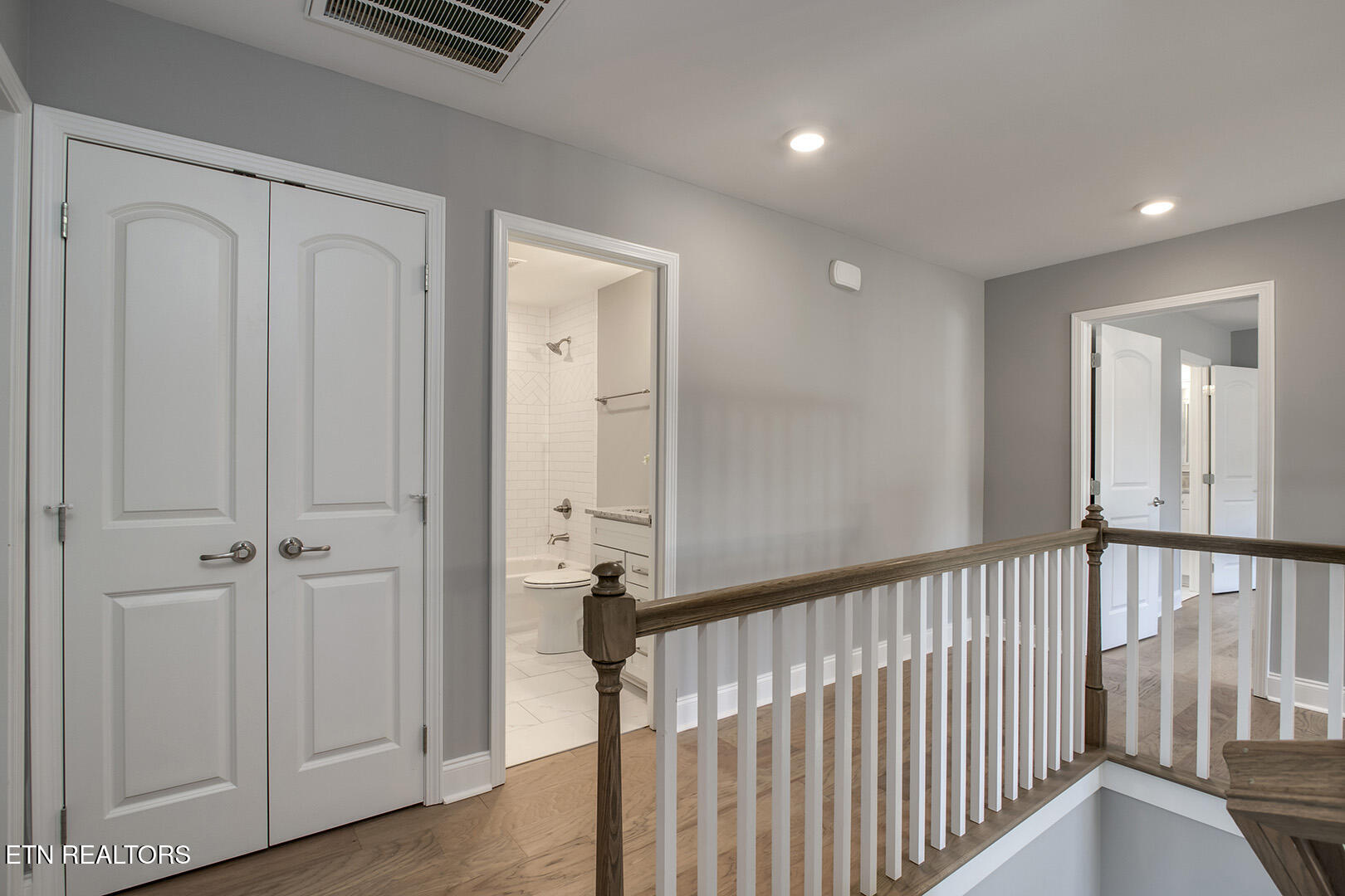 3229 Oakwood Hills Lane