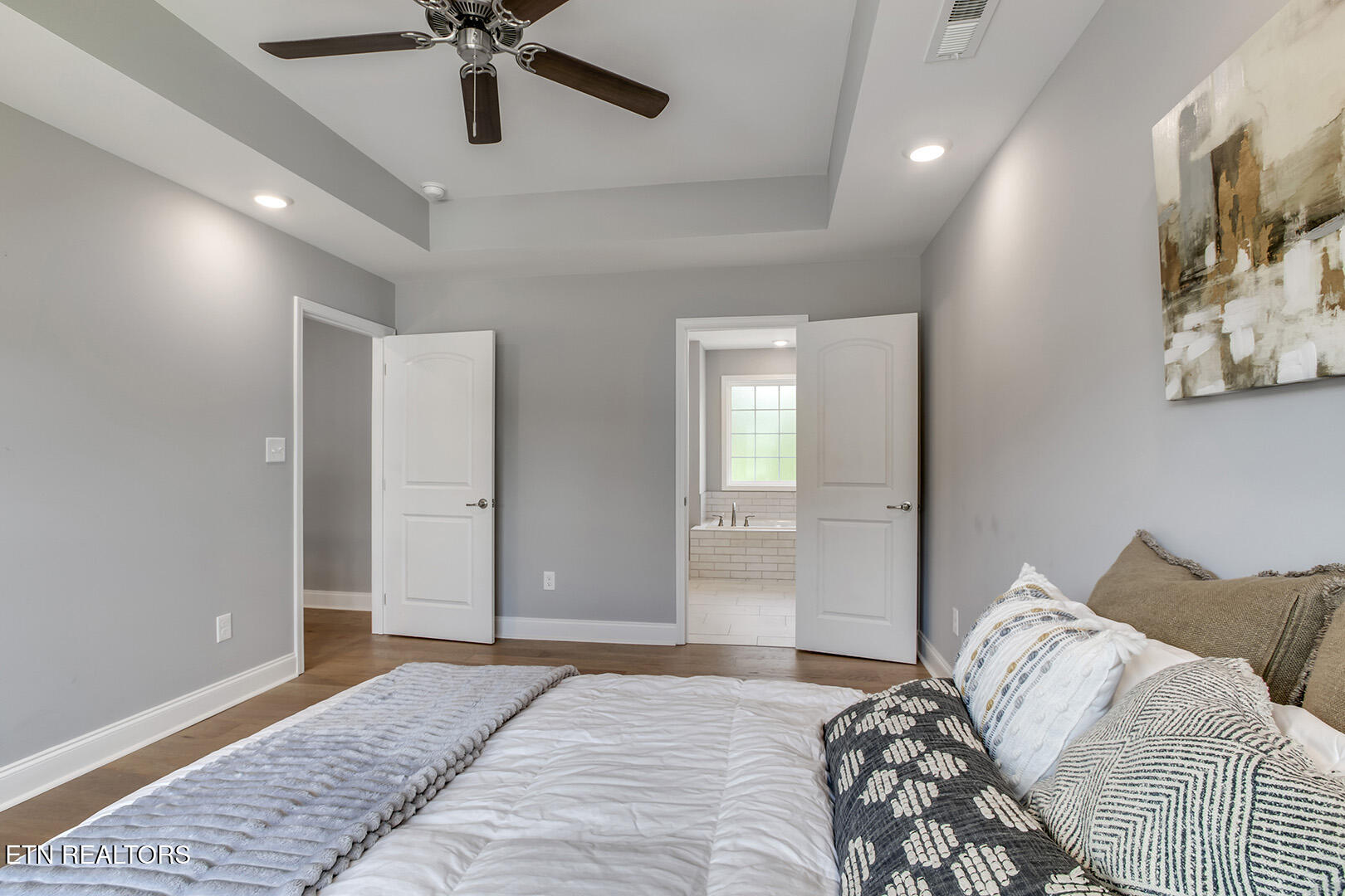 3229 Oakwood Hills Lane