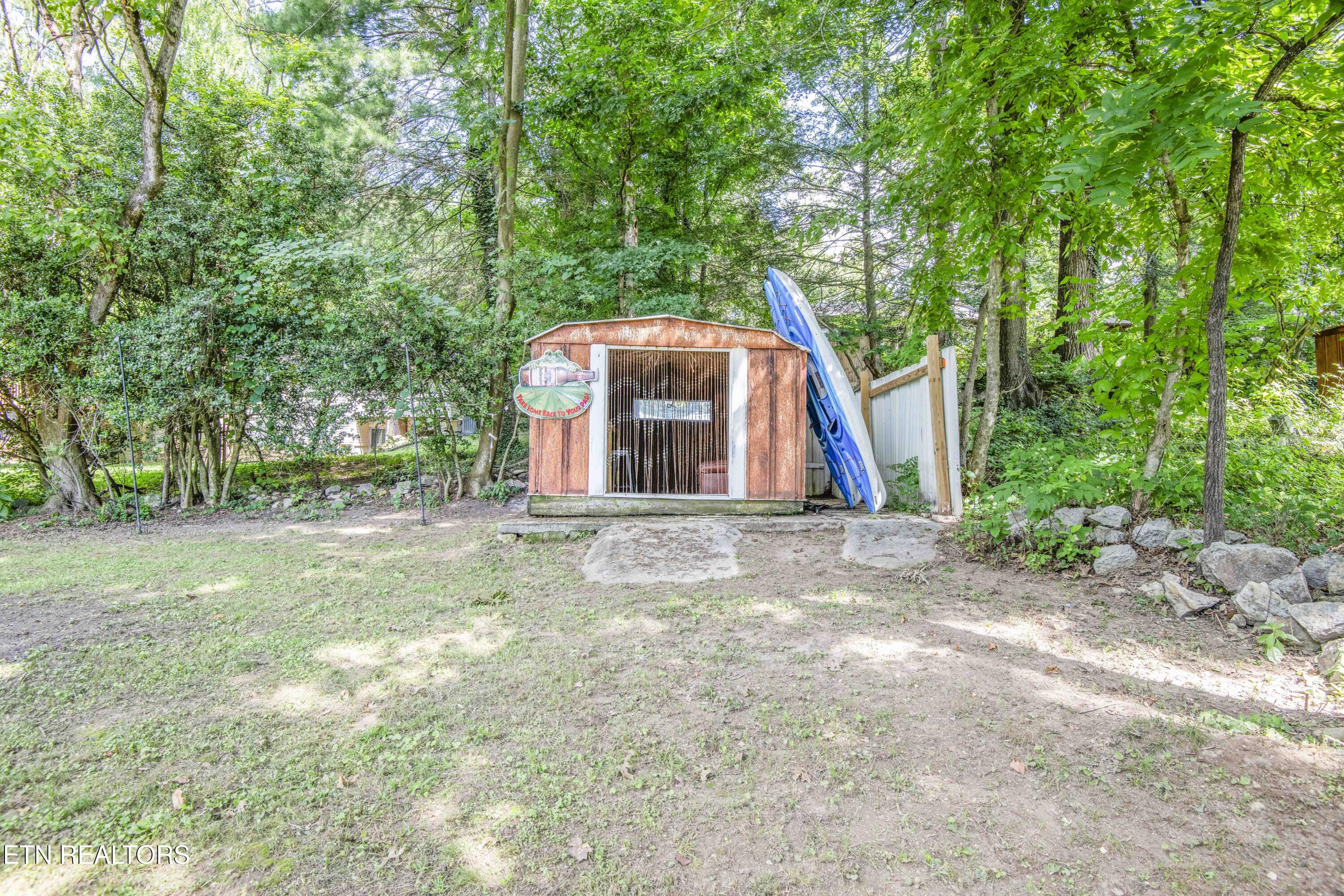 306 W Faunce Rd