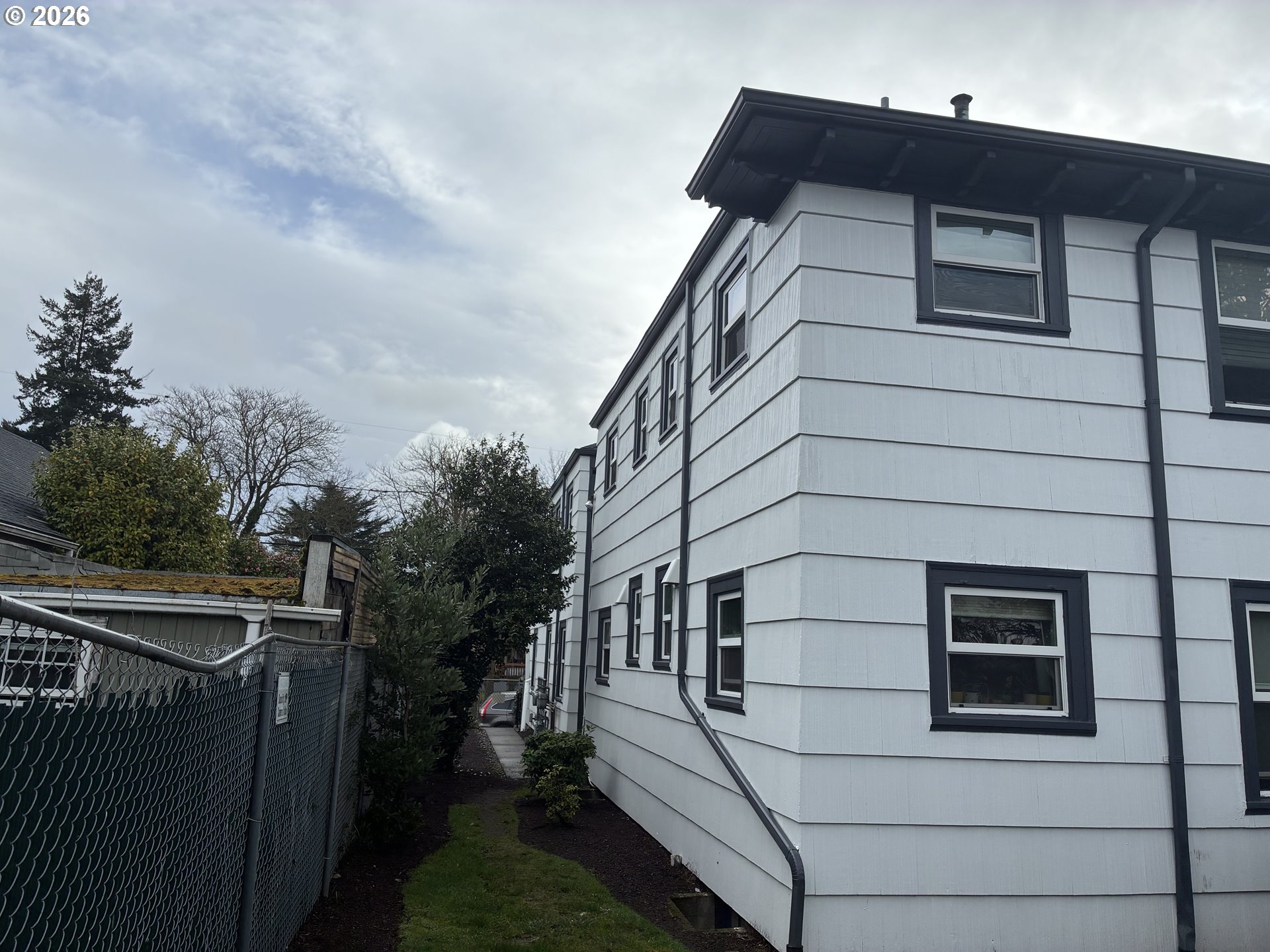 5203 NE 16TH AVE