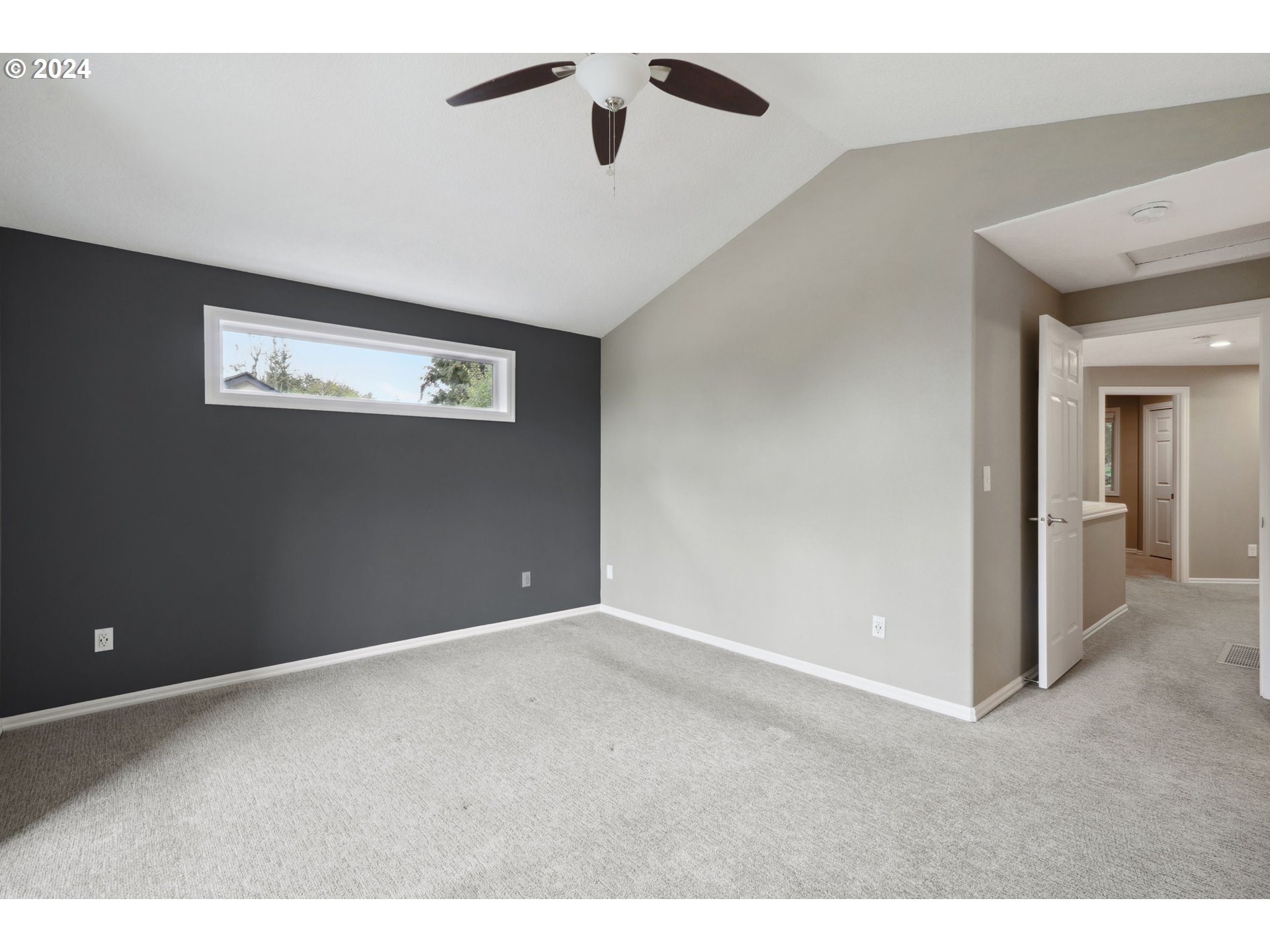 17405 WAKE ROBIN CIR