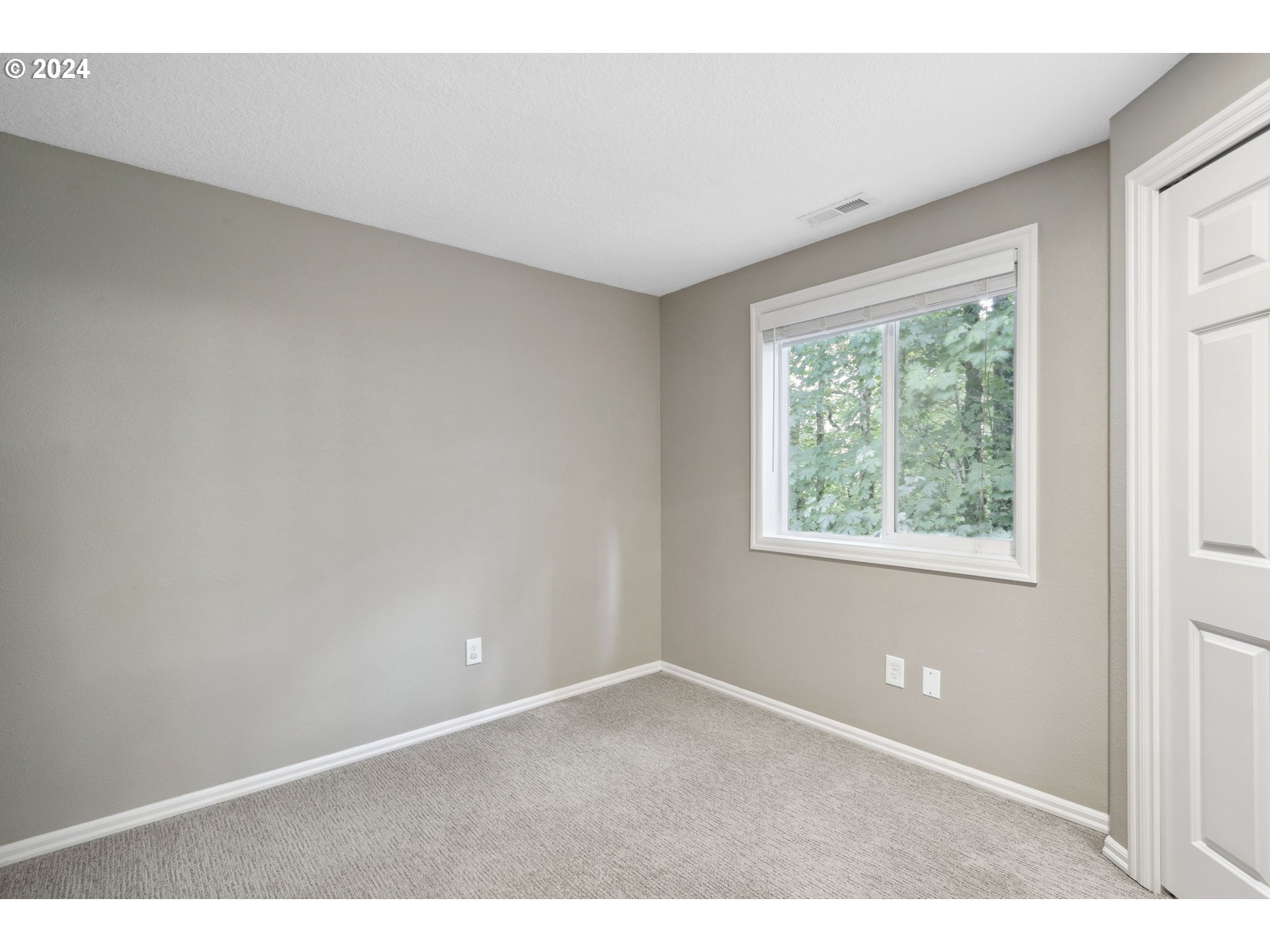 17405 WAKE ROBIN CIR