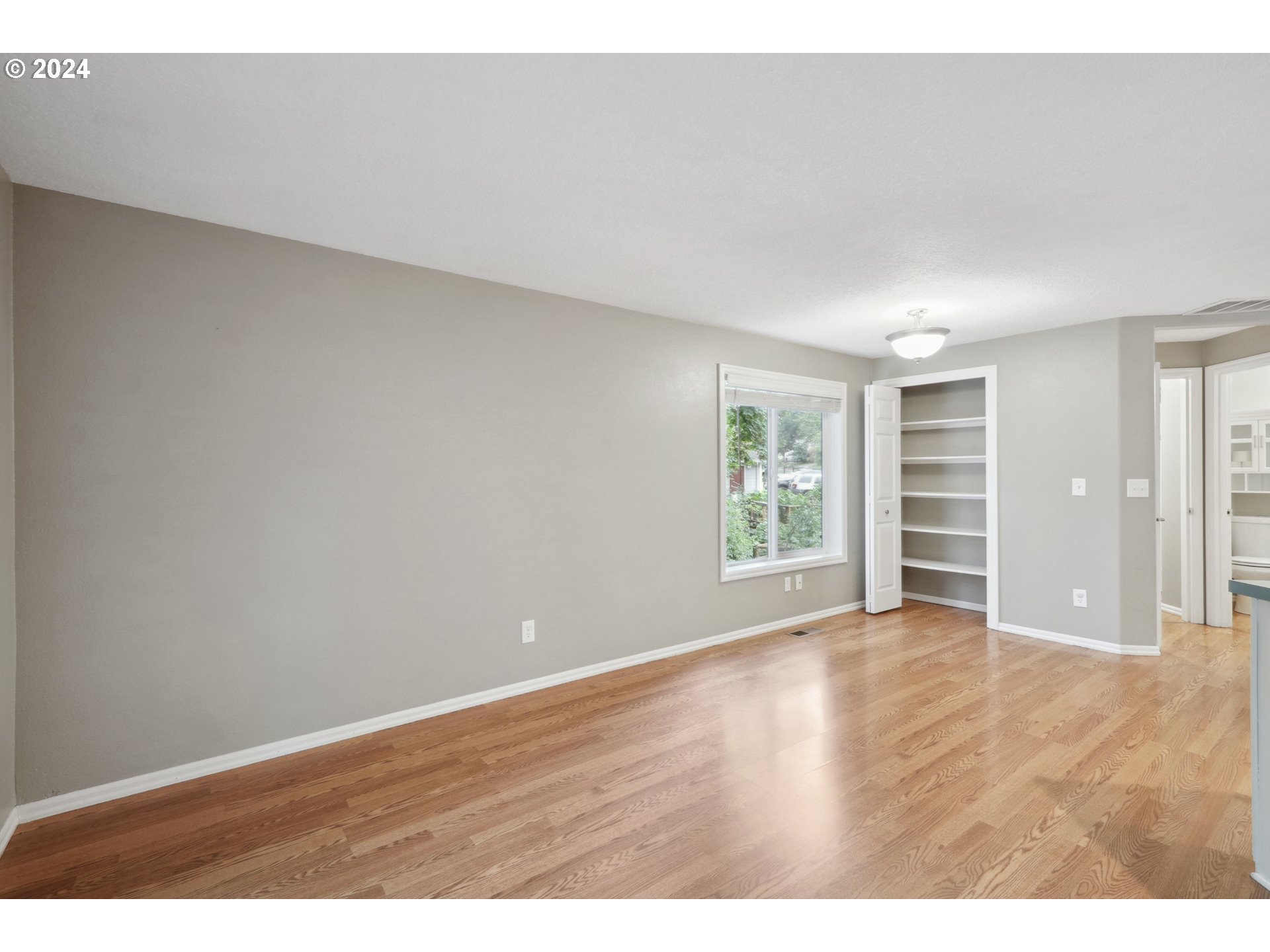 17405 WAKE ROBIN CIR