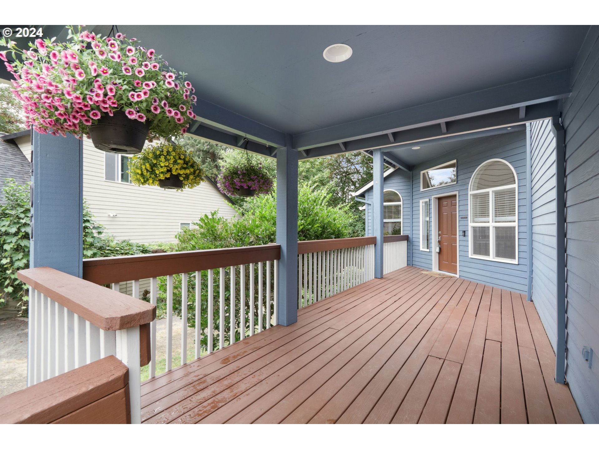 17405 WAKE ROBIN CIR
