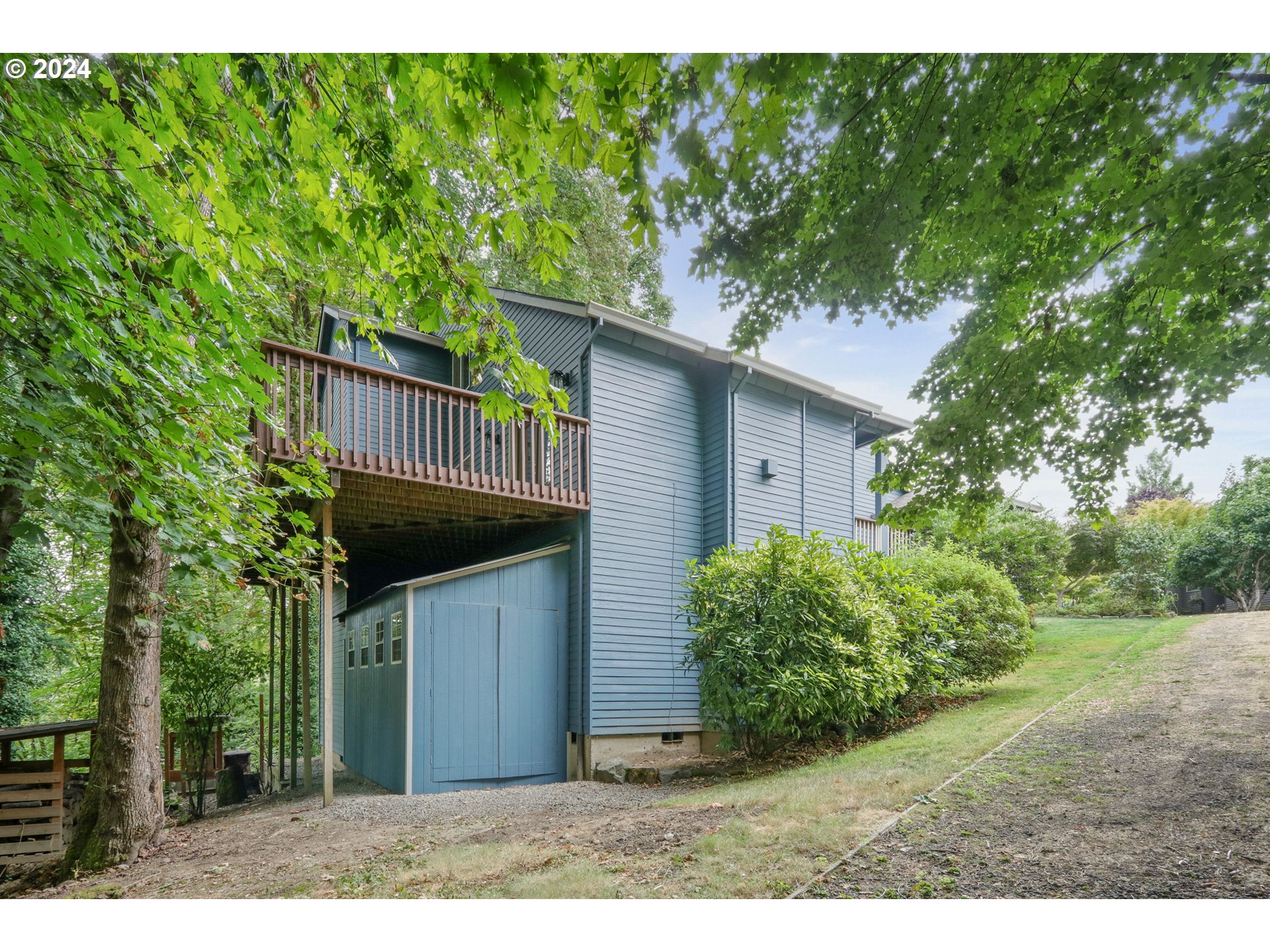 17405 WAKE ROBIN CIR