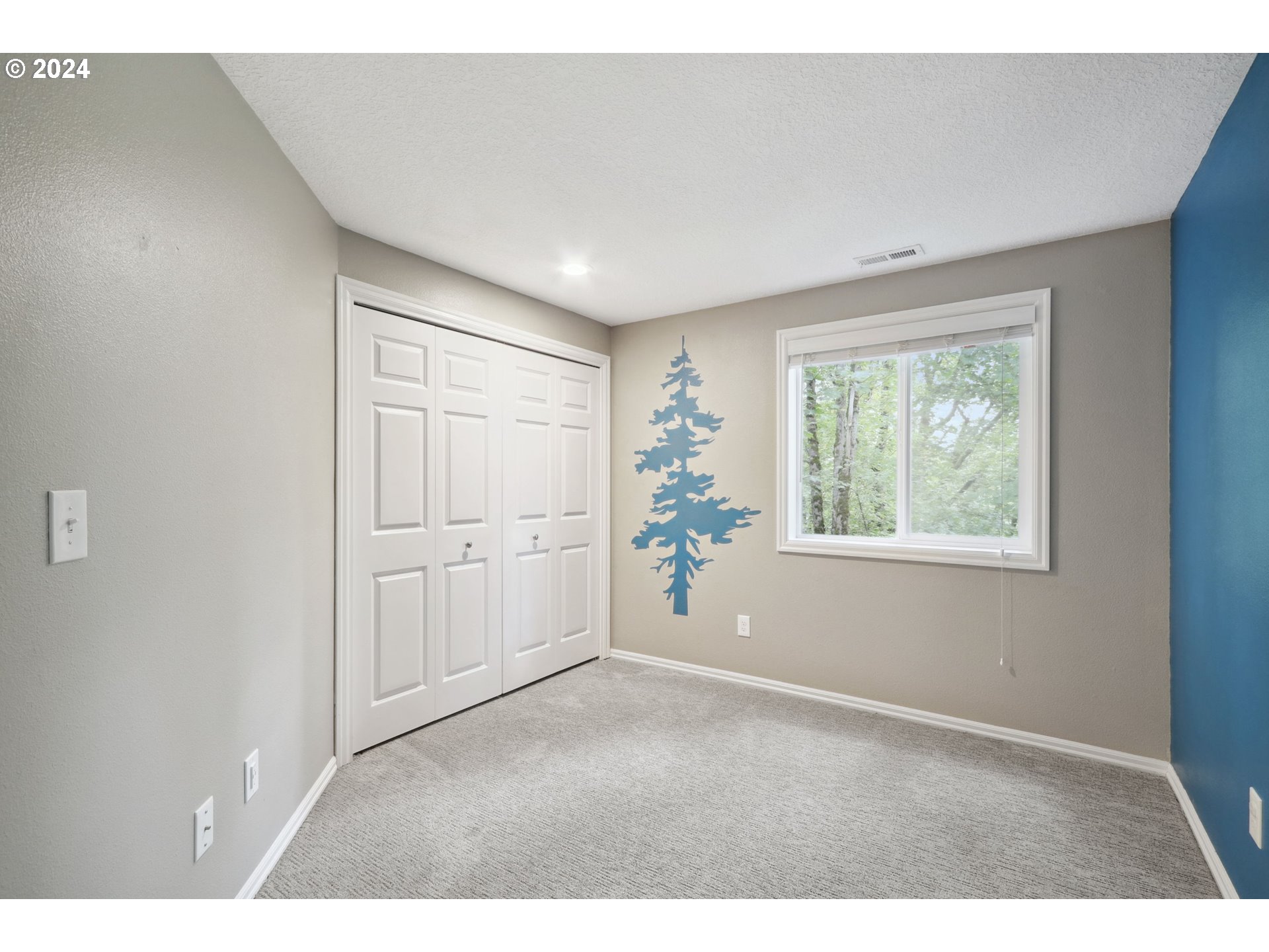 17405 WAKE ROBIN CIR