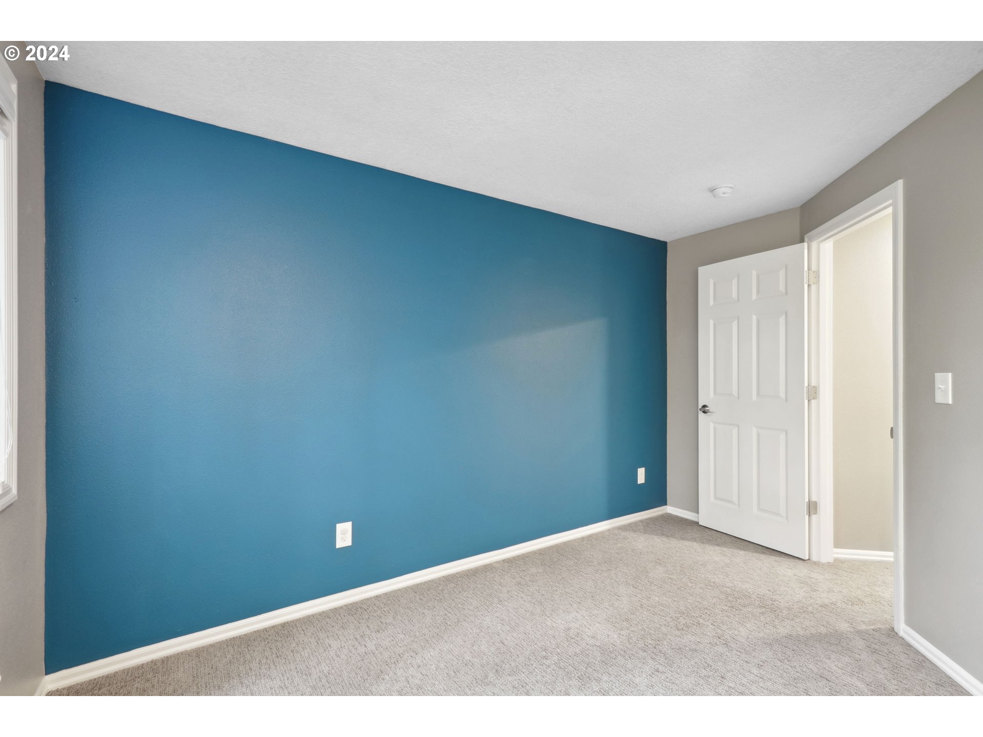 17405 WAKE ROBIN CIR
