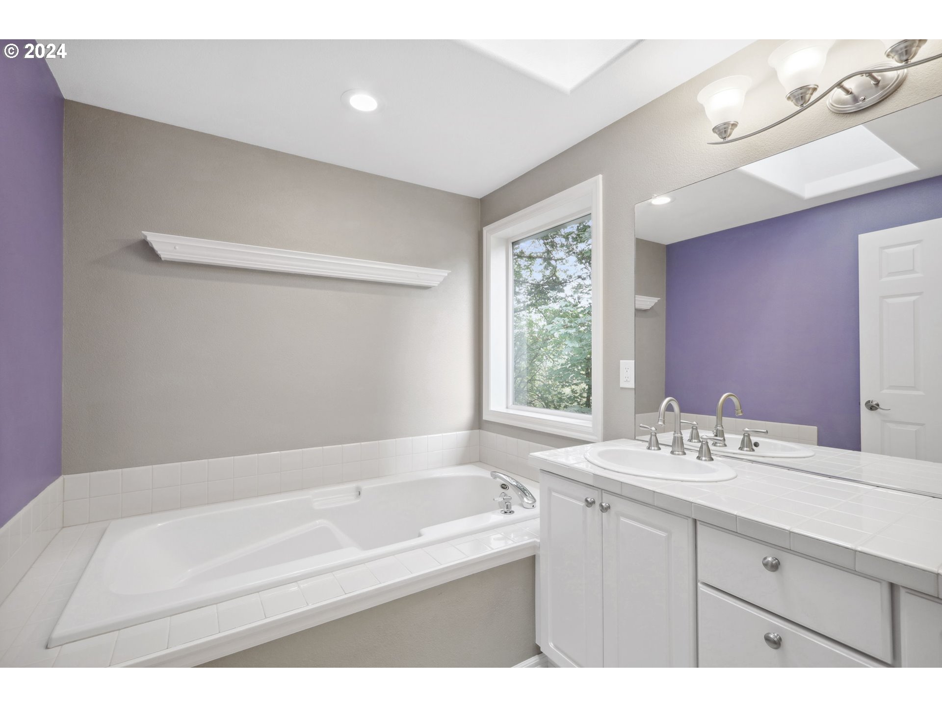 17405 WAKE ROBIN CIR