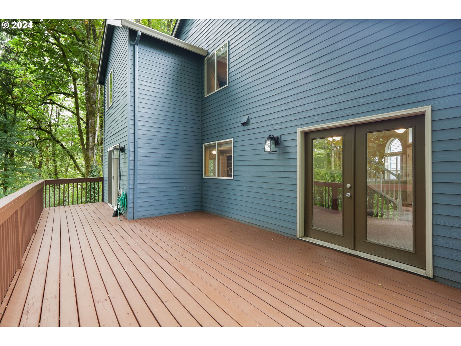 17405 WAKE ROBIN CIR