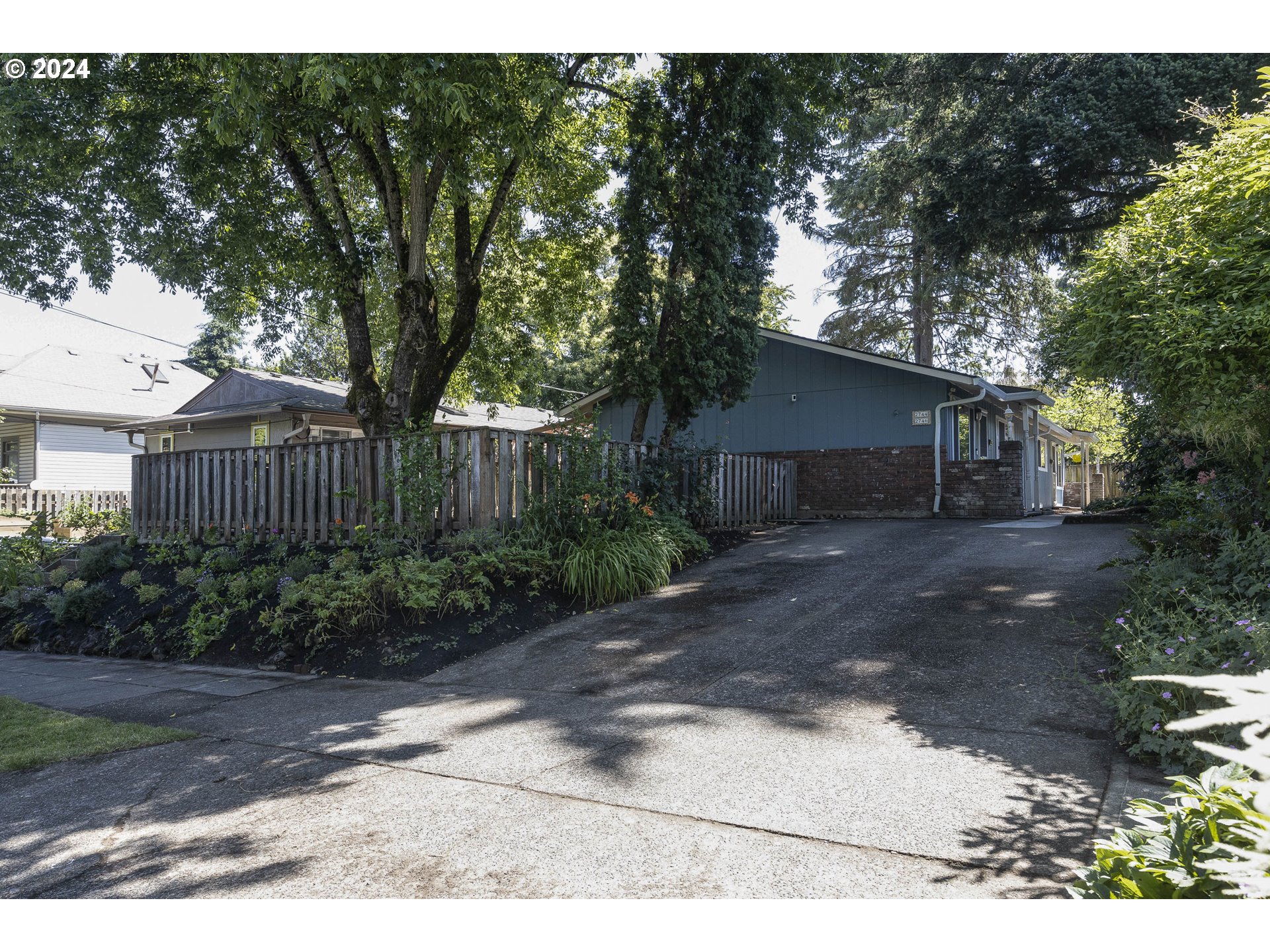 2744/2746 SE 33RD PL