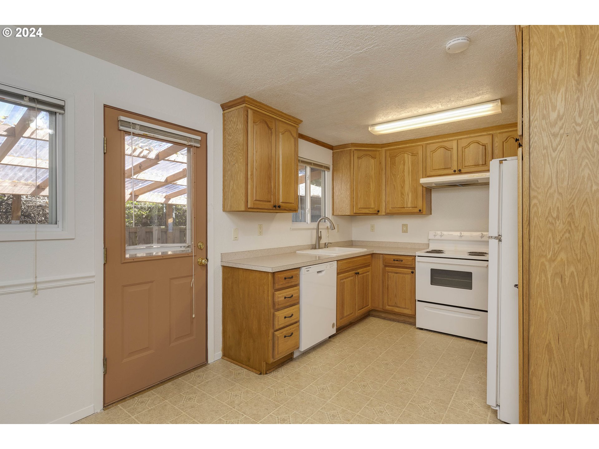 2744/2746 SE 33RD PL