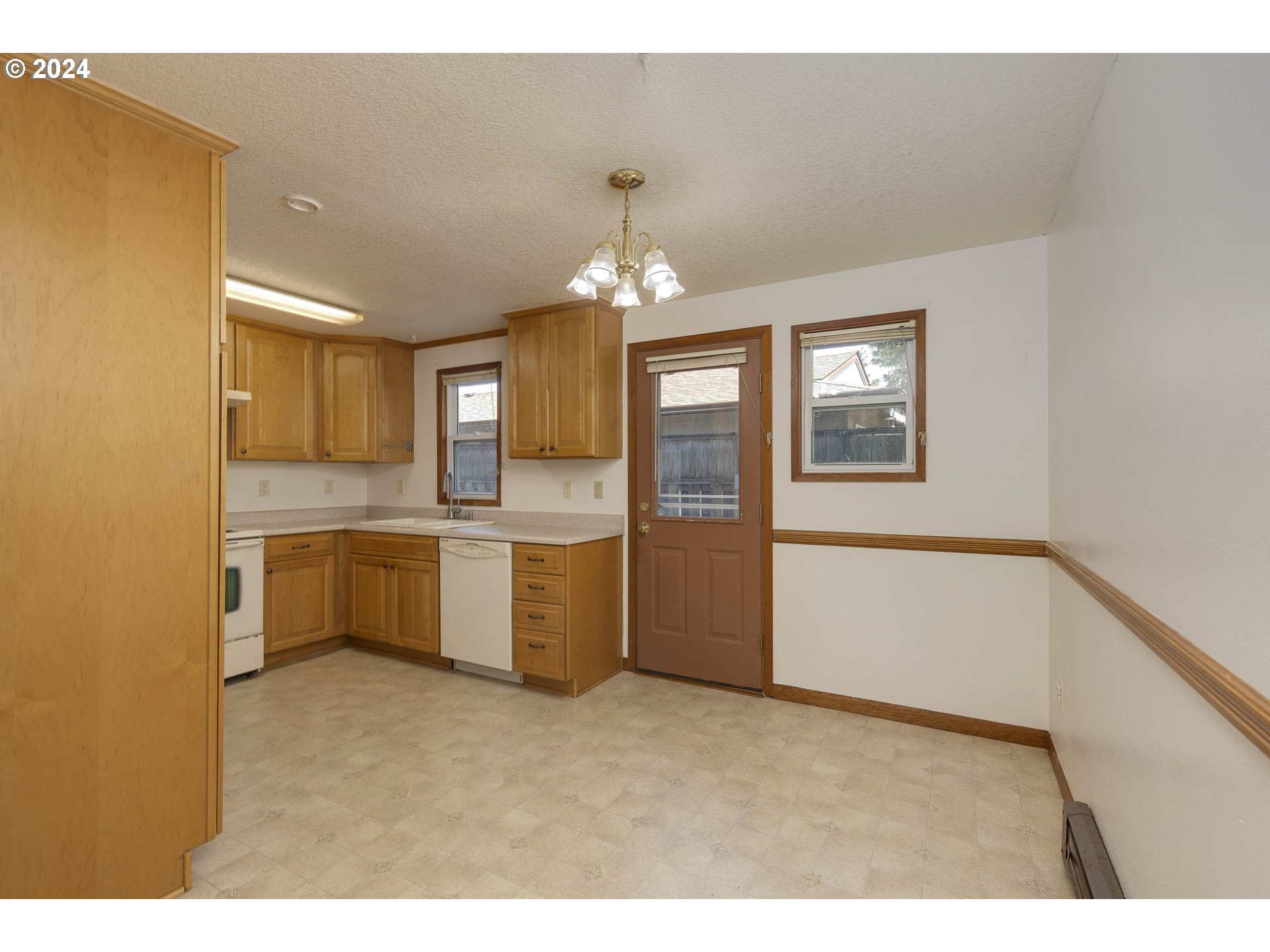 2744/2746 SE 33RD PL